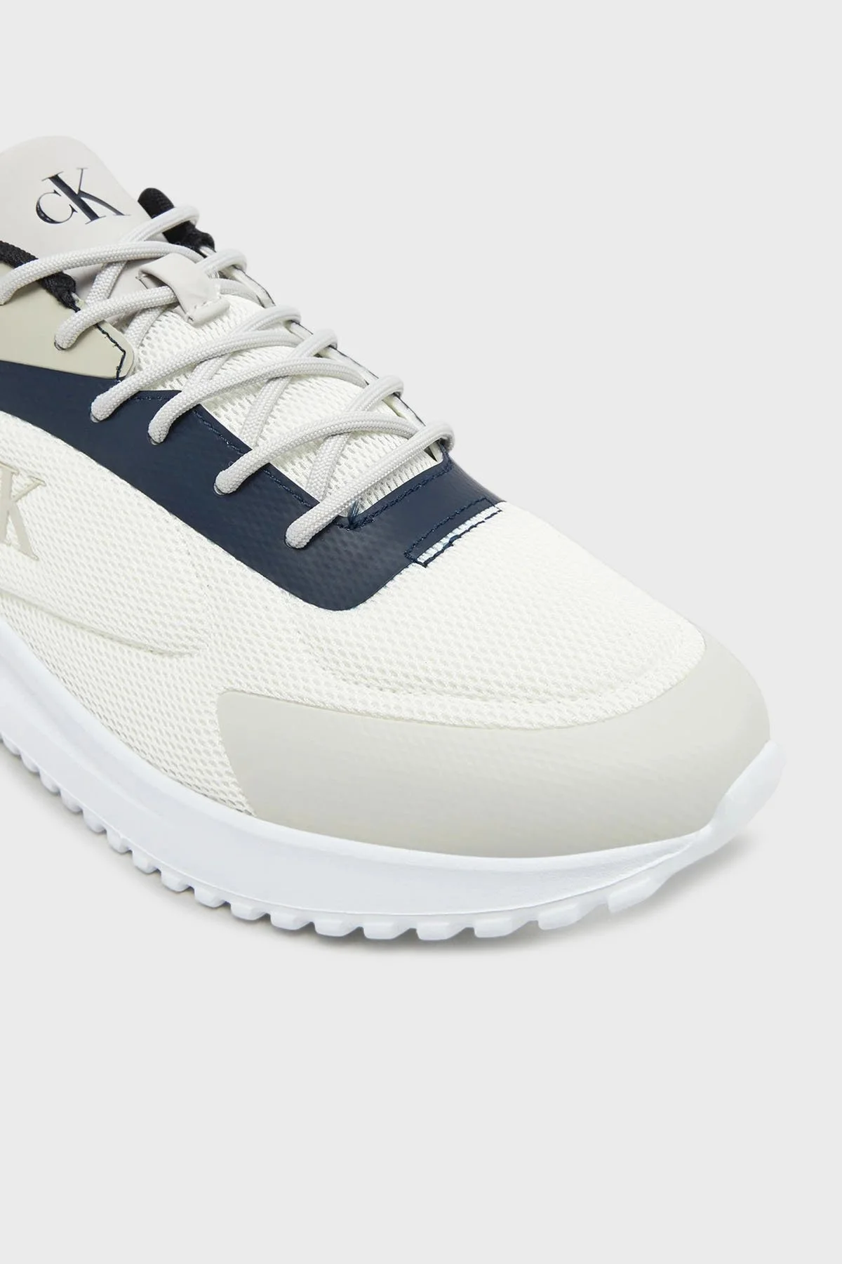 Calvin Klein Logolu Fileli Sneaker YM0YM011850LD Erkek Ayakkabı YM0YM01185 0LD BEYAZ-LACİVERT - 11