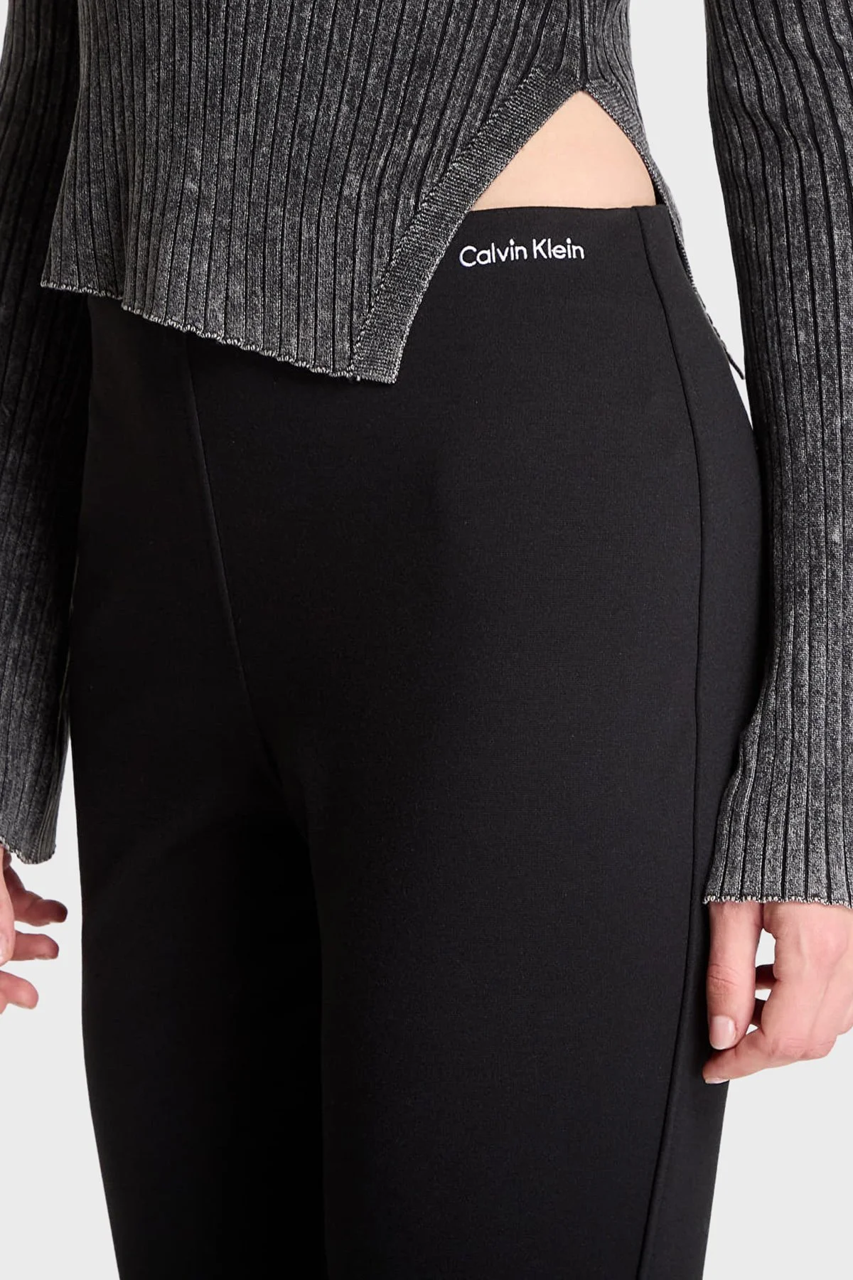 Calvin Klein Logolu Flare Fit Yüksek Bel LV047G632GUB1 Kadın Pantolon LV047G632G UB1 SİYAH - 4