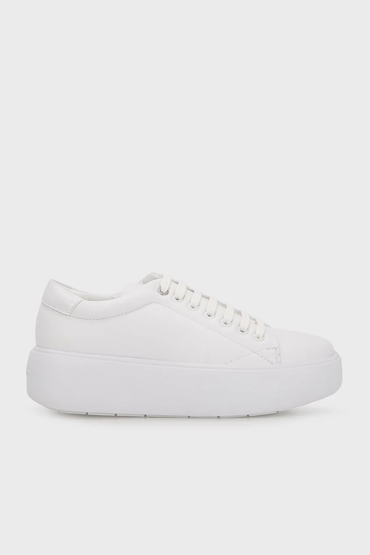 Calvin Klein Logolu Hakiki Deri Sneaker Bayan Ayakkabı HW0HW01356 0K4 BEYAZ - 1
