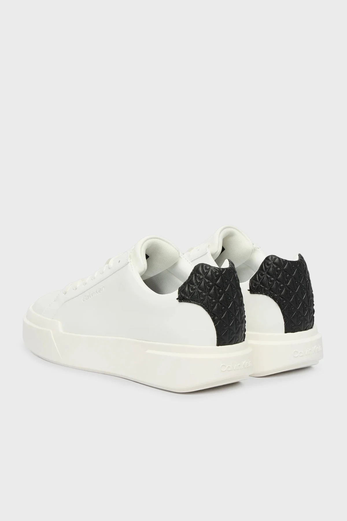Calvin Klein Logolu Hakiki Deri Sneaker YW0YW0203601W Bayan Ayakkabı YW0YW02036 01W BEYAZ - 4