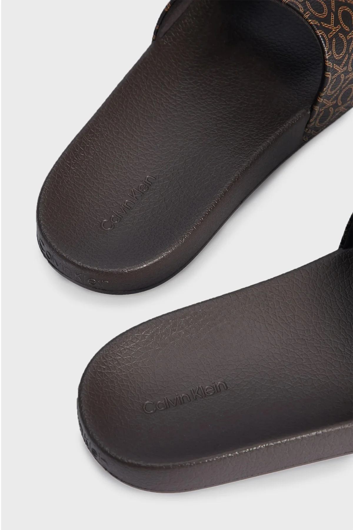 Calvin Klein Logolu HW0HW015280HF Bayan Terlik HW0HW01528 0HF KAHVE - 2