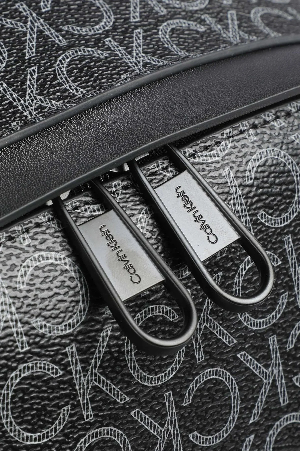 Calvin Klein Logolu K50K5117550GJ Erkek Sırt Çantası K50K511755 0GJ SİYAH - 5