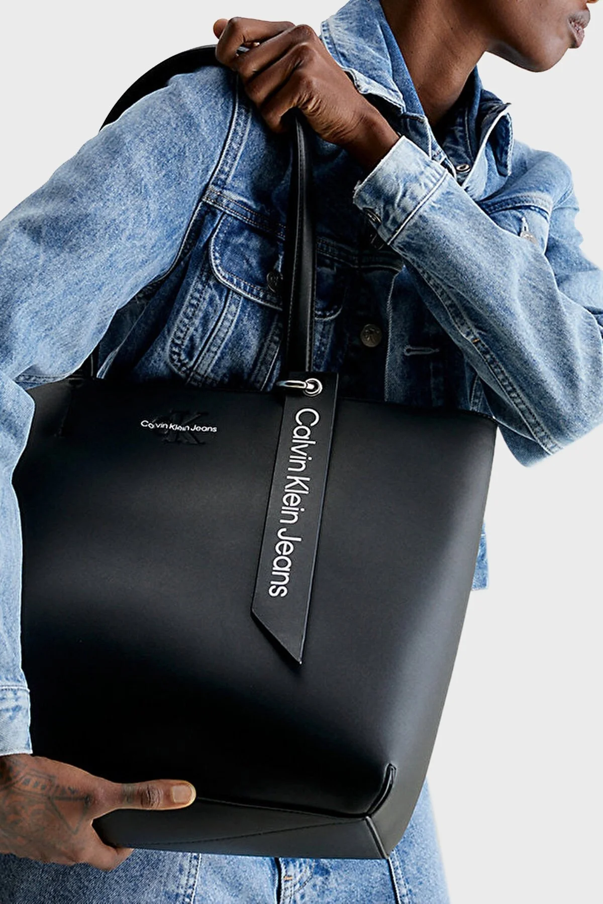 Calvin Klein Logolu K60K610553BDS Bayan Çanta K60K610553 BDS SİYAH - 3