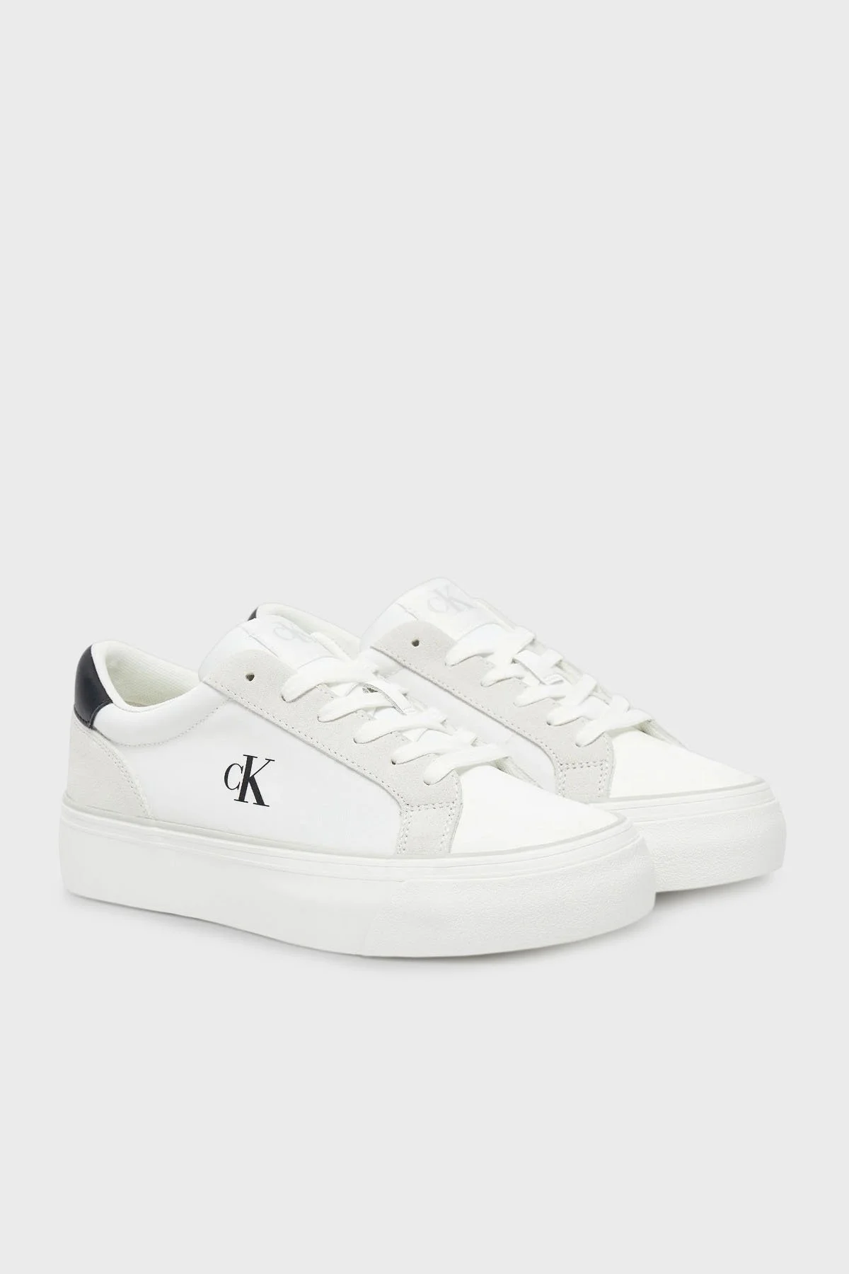 Calvin Klein Logolu Kalın Taban Sneaker YW0YW0189601W Bayan Ayakkabı YW0YW01896 01W BEYAZ-SİYAH - 2
