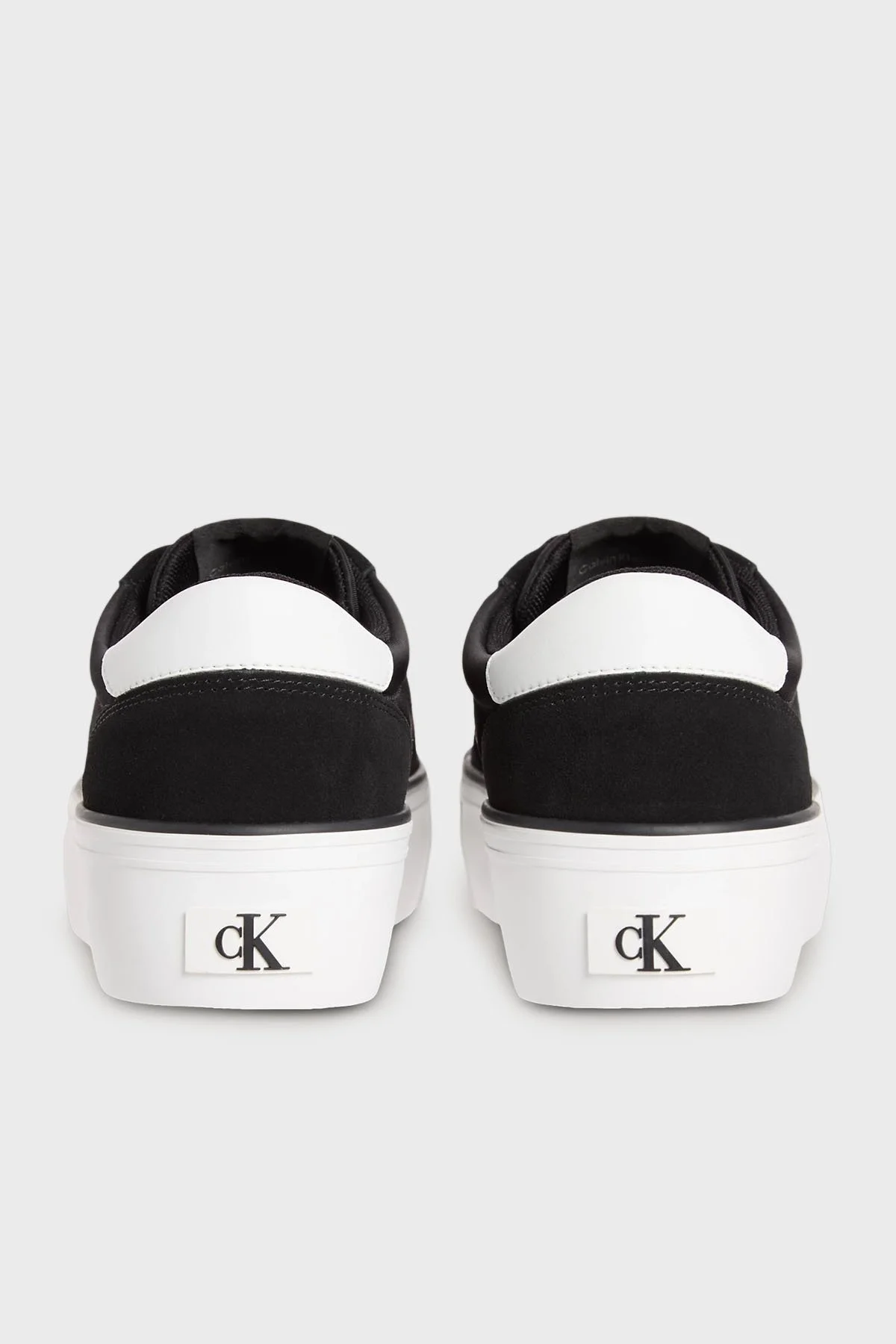 Calvin Klein Logolu Kalın Taban Sneaker YW0YW018960GM Bayan Ayakkabı YW0YW01896 0GM SİYAH-BEYAZ - 4