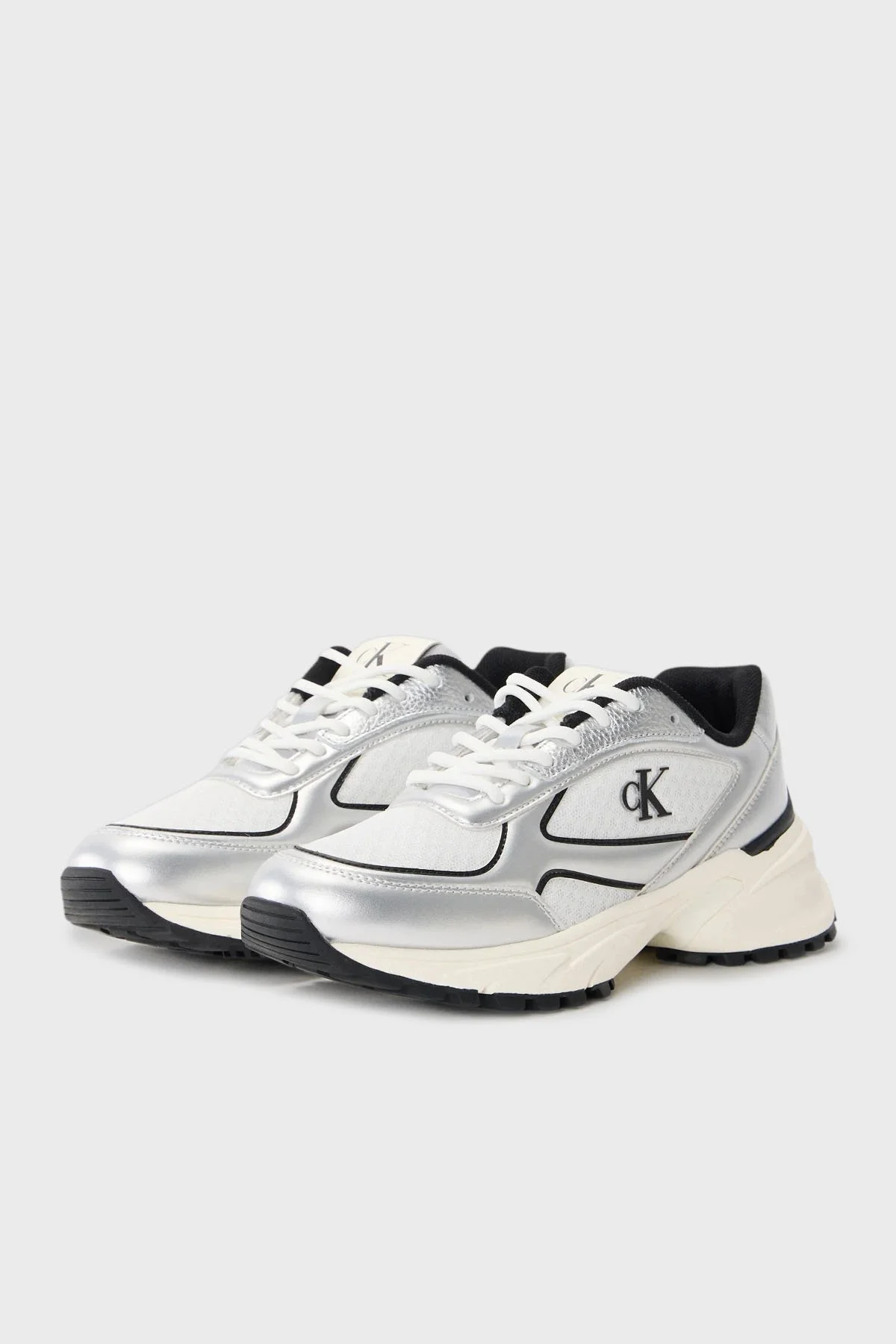 Calvin Klein Logolu Kalın Taban Sneaker YW0YW020630IX Bayan Ayakkabı YW0YW02063 0IX Beyaz-Gümüş-Siyah - 2