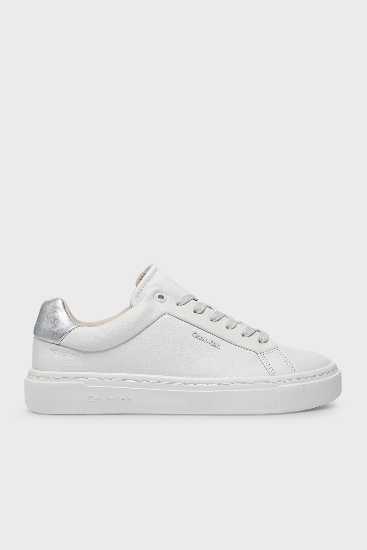 Calvin Klein Logolu Kalın Tabanlı Sneaker HW0HW0228802V Bayan Ayakkabı HW0HW02288 02V BEYAZ-GÜMÜŞ - 8