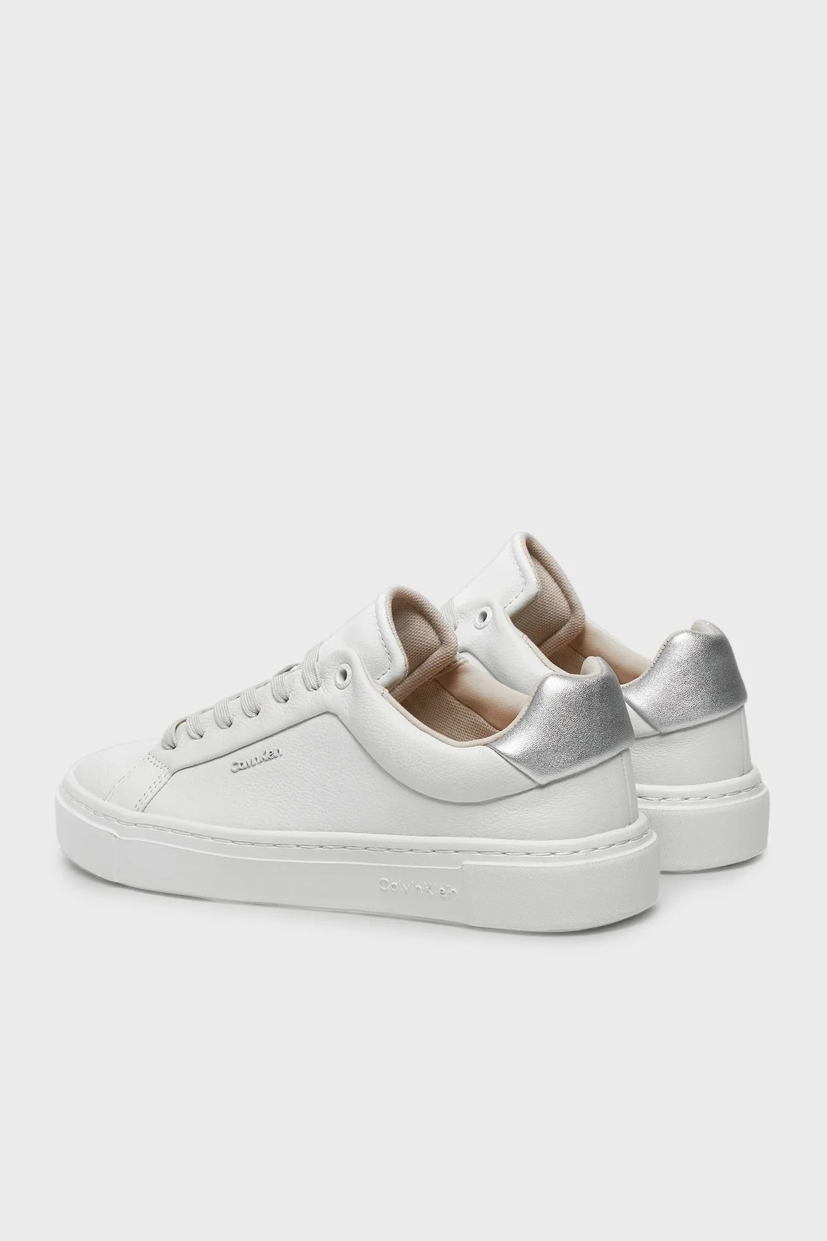 Calvin Klein Logolu Kalın Tabanlı Sneaker HW0HW0228802V Bayan Ayakkabı HW0HW02288 02V BEYAZ-GÜMÜŞ - 10