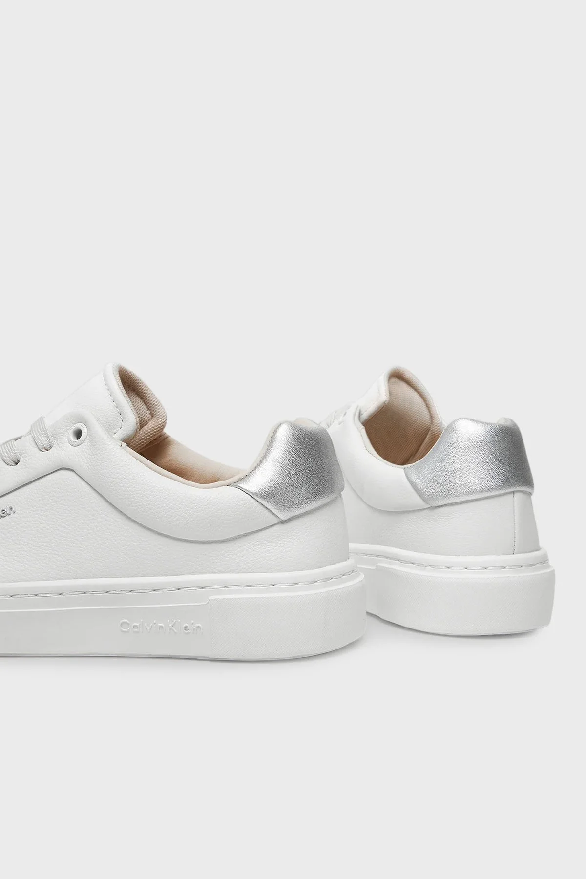 Calvin Klein Logolu Kalın Tabanlı Sneaker HW0HW0228802V Bayan Ayakkabı HW0HW02288 02V BEYAZ-GÜMÜŞ - 13