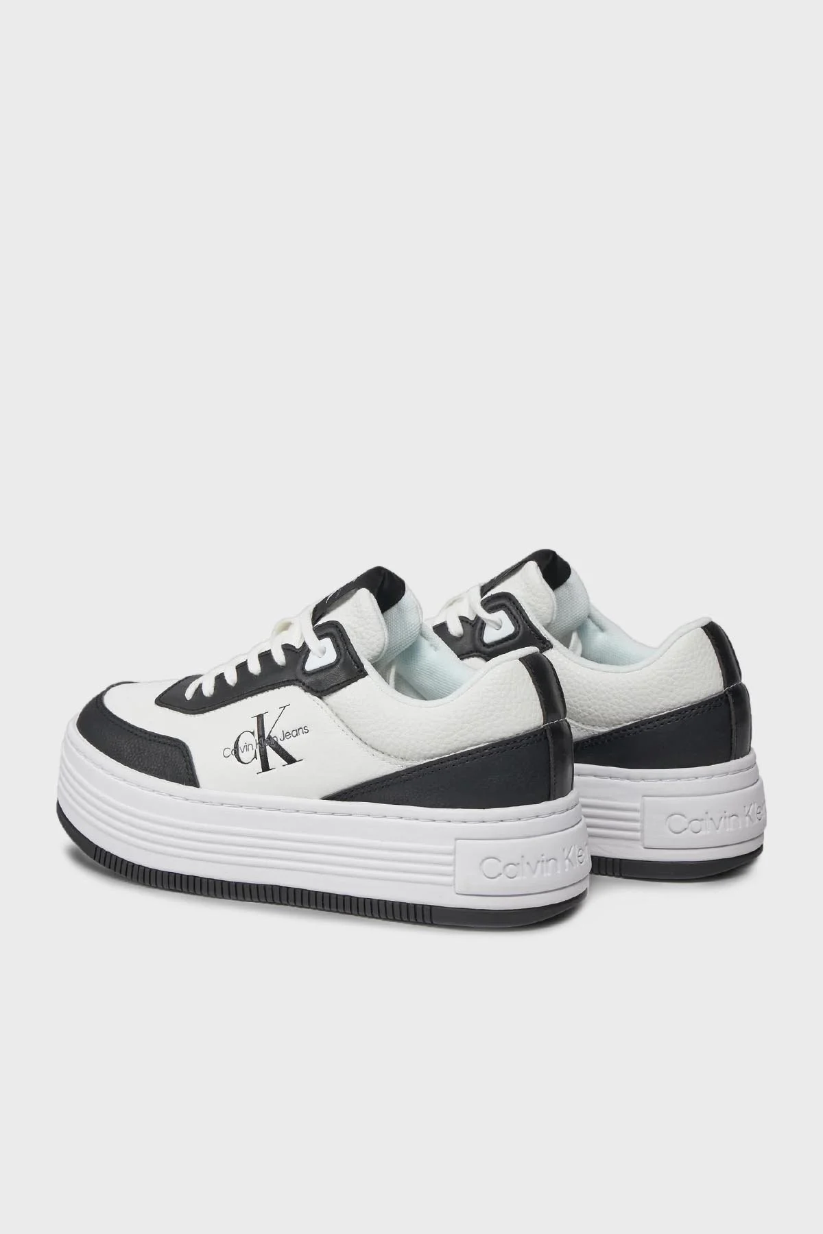 Calvin Klein Logolu Kalın Tabanlı Sneaker YW0YW013160GM Bayan Ayakkabı YW0YW01316 0GM SİYAH-BEYAZ - 3