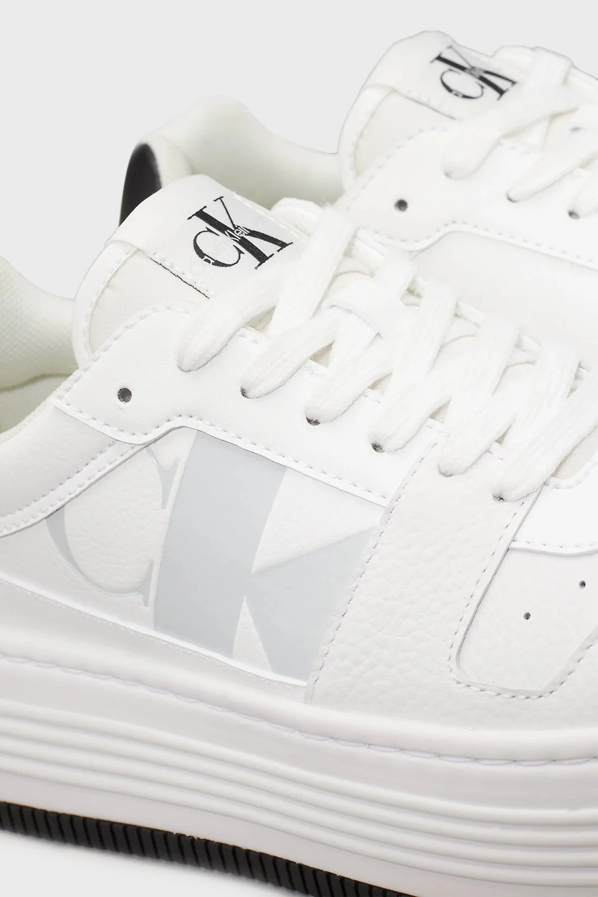 Calvin Klein Logolu Kalın Tabanlı Sneaker YW0YW0164101W Bayan Ayakkabı YW0YW01641 01W BEYAZ-SİYAH - 12