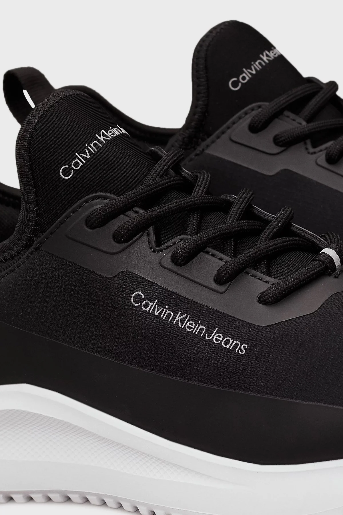 Calvin Klein Logolu Kalın Tabanlı Sneaker YW0YW016650GM Bayan Ayakkabı YW0YW01665 0GM SİYAH-BEYAZ - 9