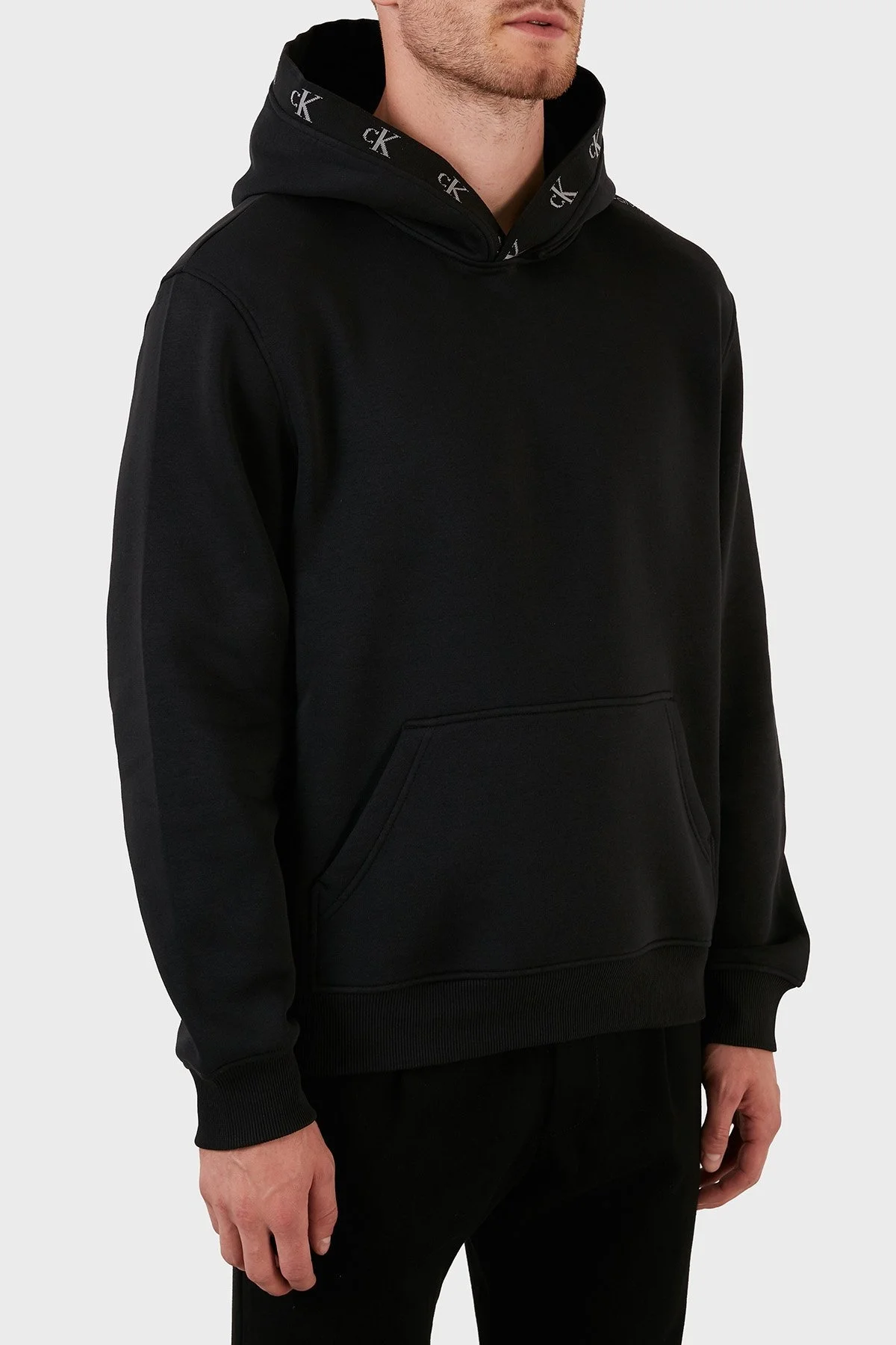 Calvin Klein Logolu Kapüşonlu Kanguru Cepli Relaxed Fit Erkek Sweat J30J321883 BEH SİYAH - 4