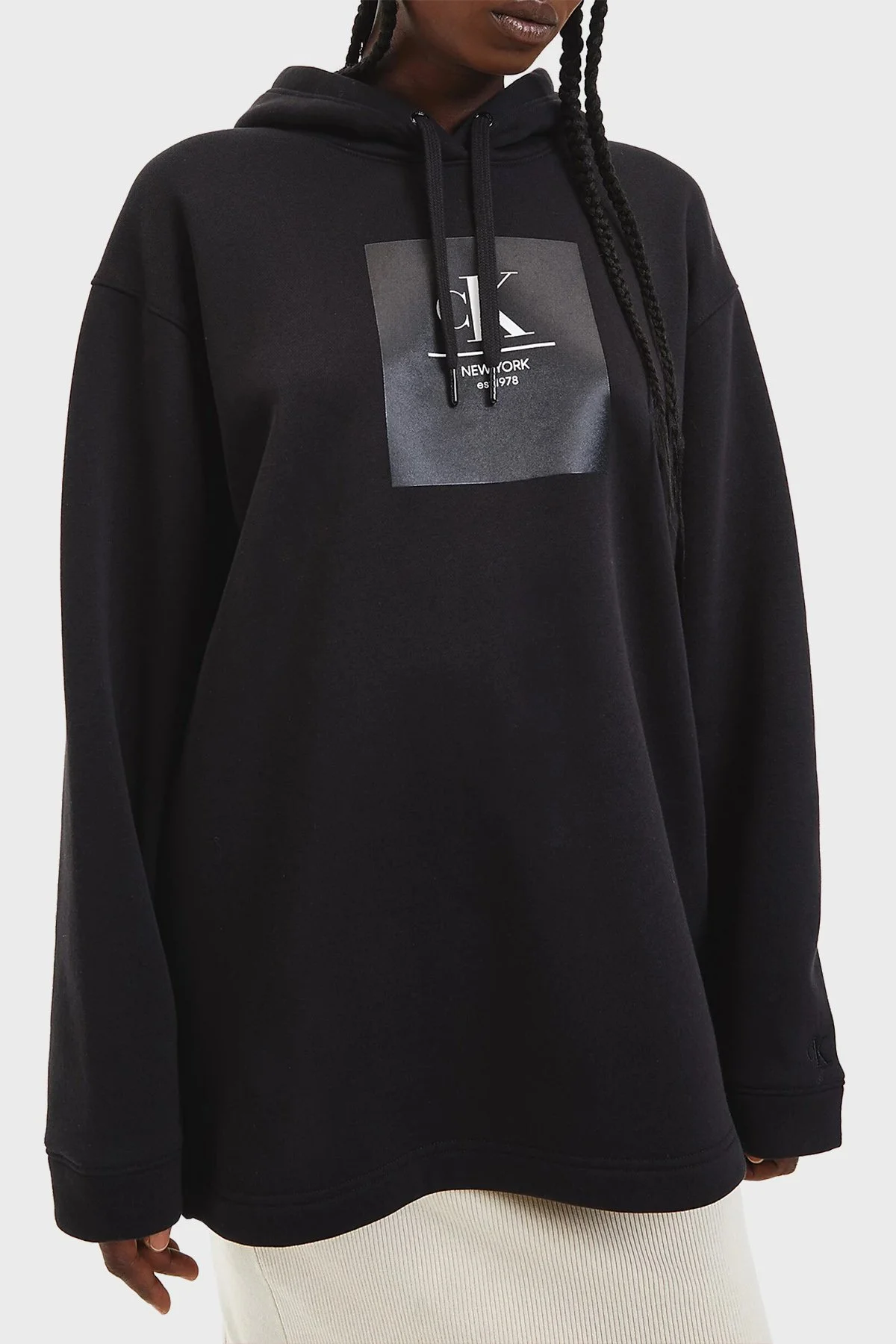 Calvin Klein Logolu Kapüşonlu Pamuklu Oversize Bayan Sweat J20J219757 BEH SİYAH - 1