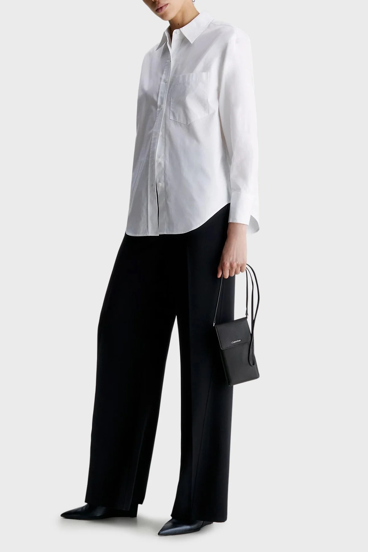 Calvin Klein Logolu Kartlık Bölmeli K60K610997BAX Bayan Telefon Çantası K60K610997 BAX SİYAH - 2