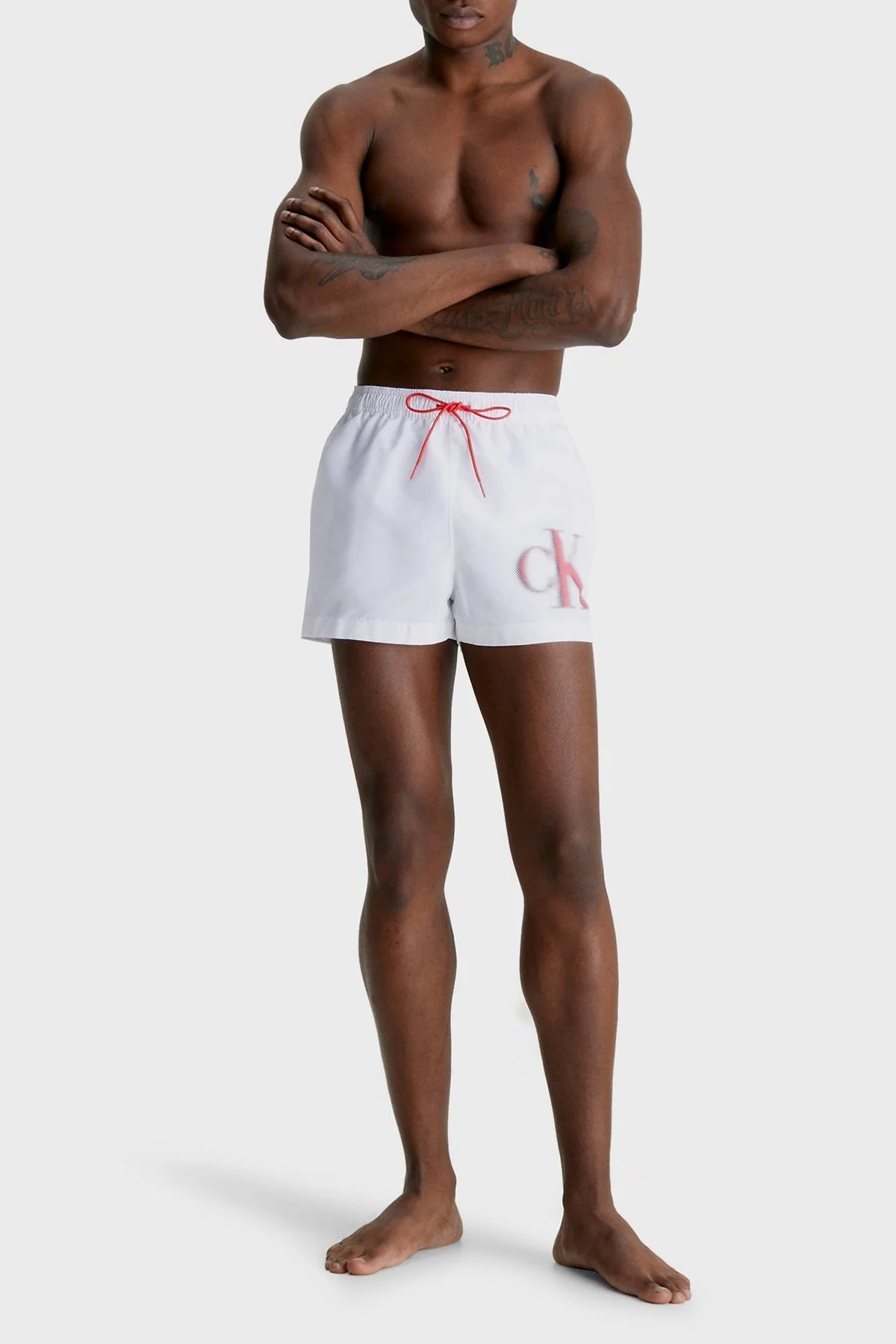 Calvin Klein Logolu Kısa Büzgülü Deniz Şortu Cepli KM0KM00801YCD Erkek Mayo Short KM0KM00801 YCD BEYAZ - 4