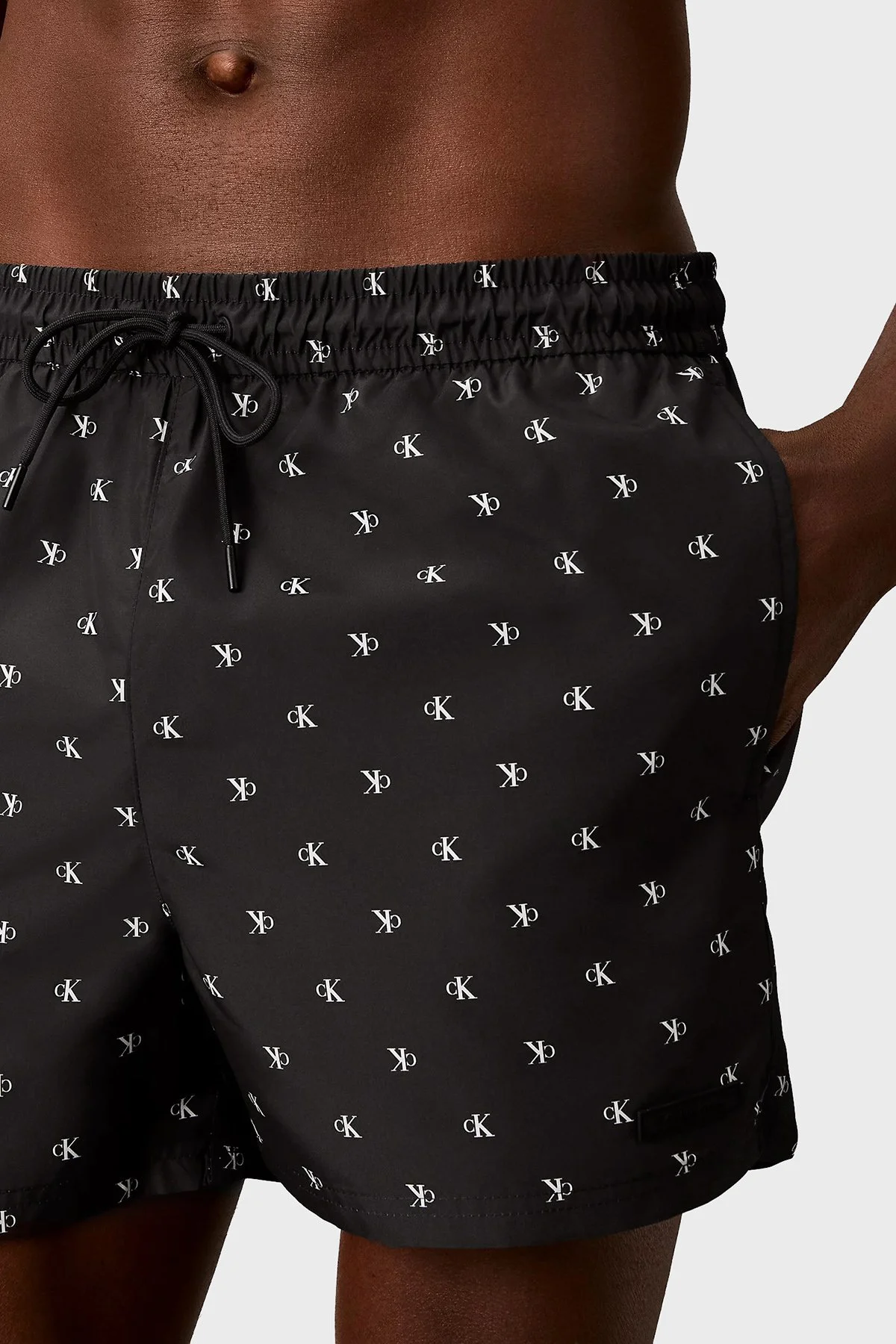 Calvin Klein Logolu LV00N61028PCS Erkek Mayo Short LV00N61028 PCS SİYAH - 4