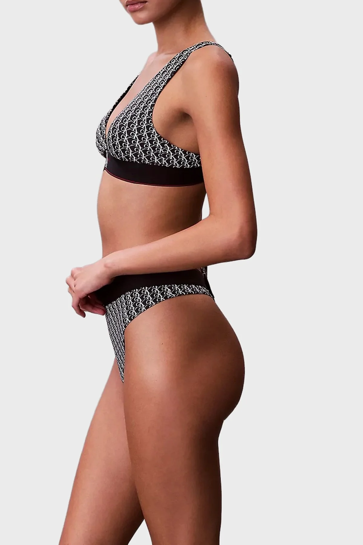 Calvin Klein Logolu LV00QF87032Y1 Kadın Sütyen LV00QF8703 2Y1 SİYAH - 2