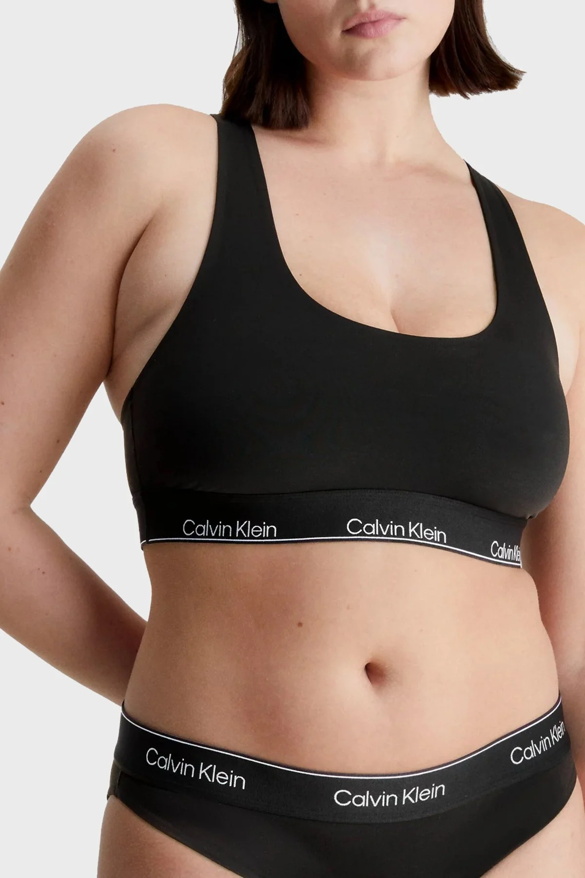 Calvin Klein Logolu Nem Önleyici Çabuk Kuruyan Klora Dayanıklı Spor 000QF6922EUB1 Bayan Sütyen 000QF6922E UB1 SİYAH - 2