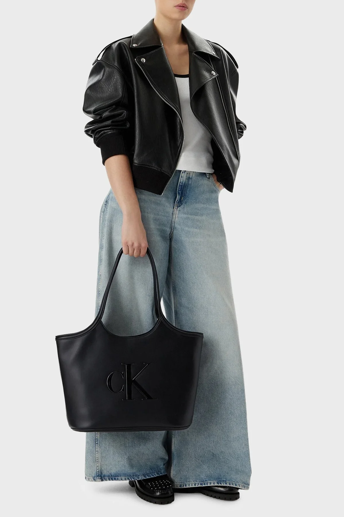 Calvin Klein Logolu Omuz Askılı LV04F3562GUB1 Kadın Çanta LV04F3562G UB1 Siyah - 2