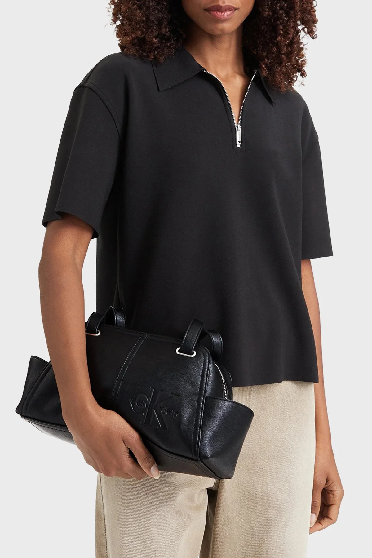 Calvin Klein Logolu Omuz Askılı LV04F3688GUB1 Kadın Çanta LV04F3688G UB1 Siyah - 2
