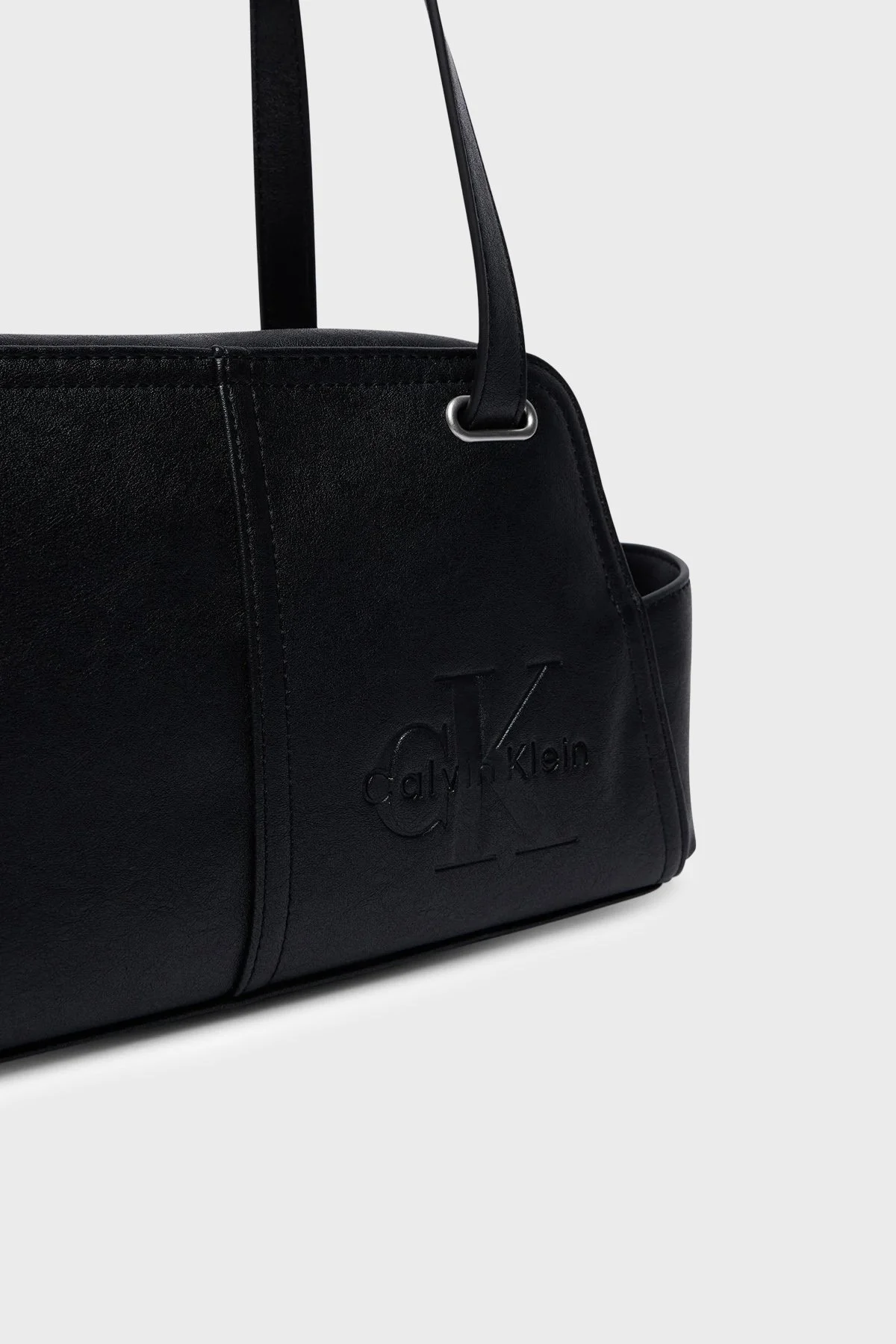 Calvin Klein Logolu Omuz Askılı LV04F3688GUB1 Kadın Çanta LV04F3688G UB1 Siyah - 6
