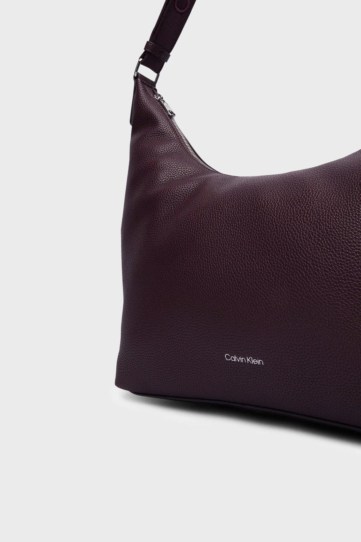 Calvin Klein Logolu Omuz Askılı LV04F3891GBAP Kadın Çanta LV04F3891G BAP Bordo - 4