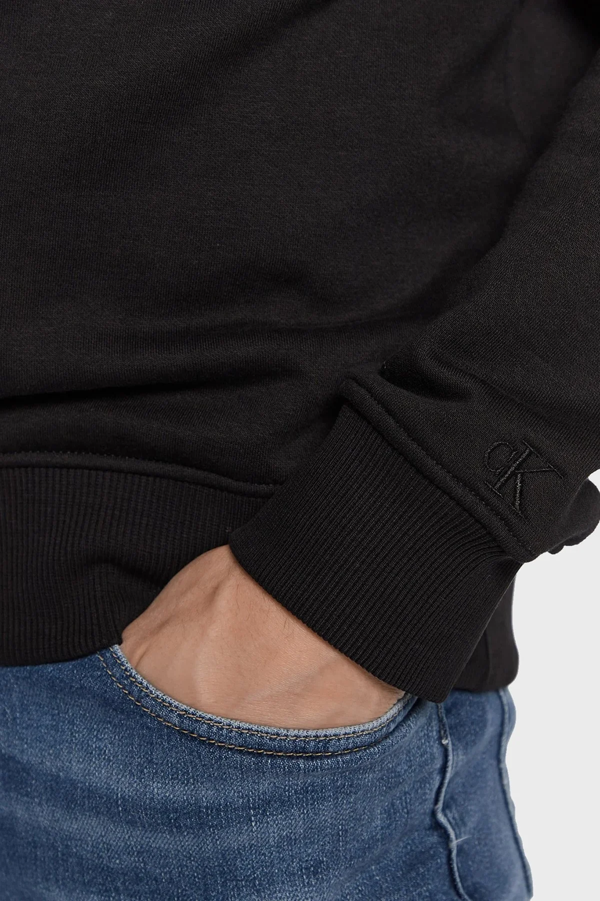 Calvin Klein Logolu Organik Pamuklu Bisiklet Yaka Regular Fit Erkek Sweat J30J323298 BEH SİYAH - 5