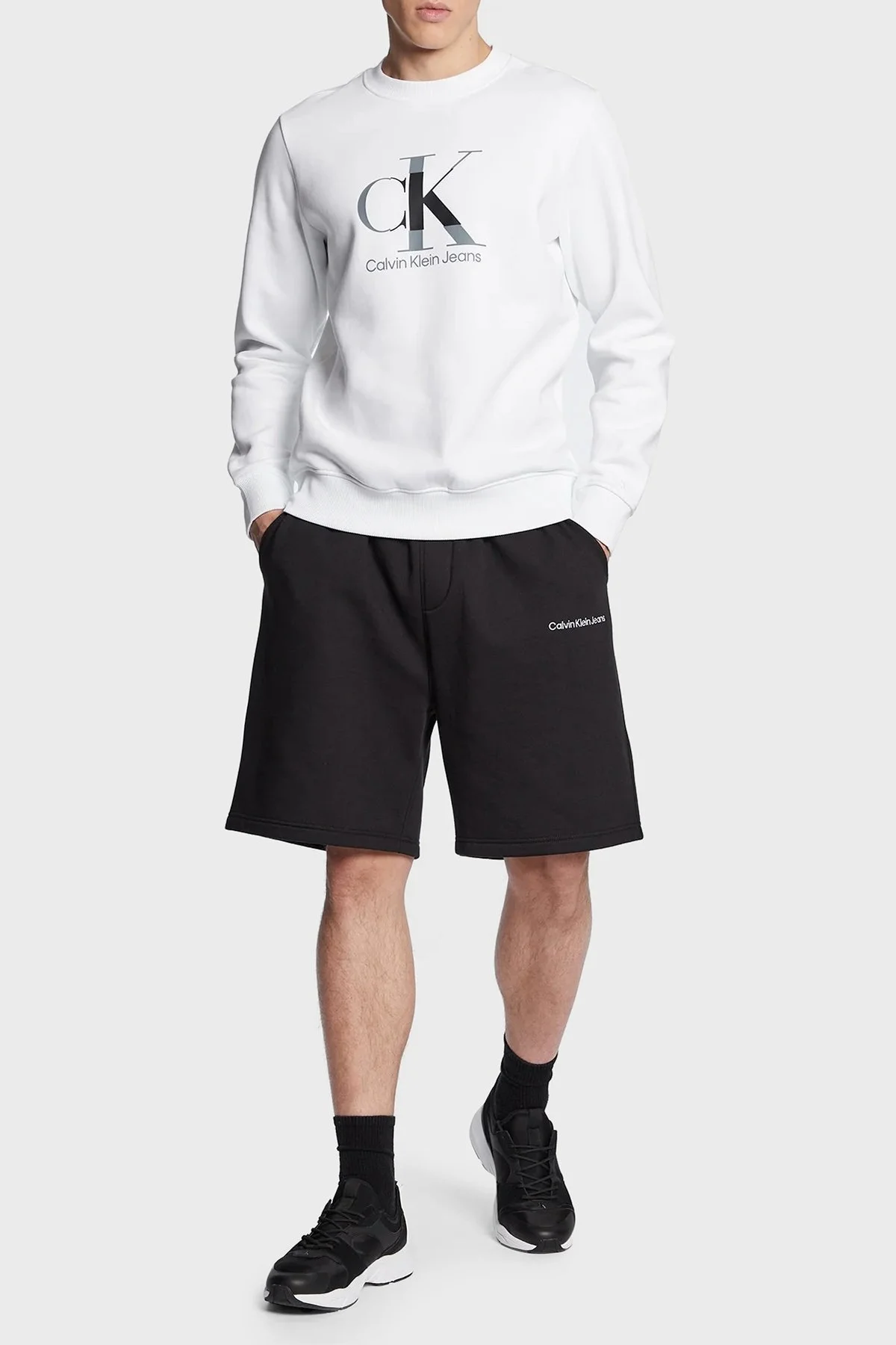 Calvin Klein Logolu Organik Pamuklu Bisiklet Yaka Regular Fit Erkek Sweat J30J323298 YAF BEYAZ - 4