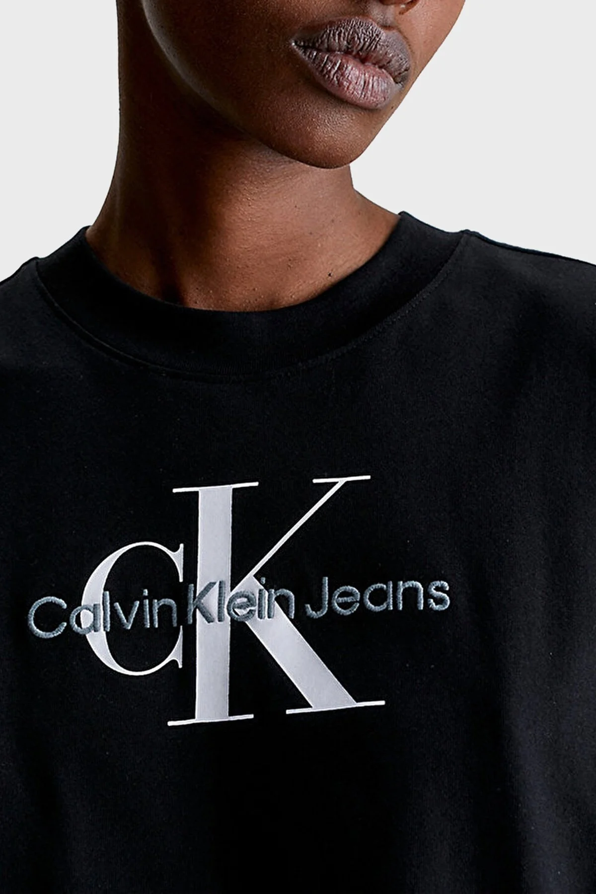Calvin Klein Logolu Organik Pamuklu Bisiklet Yaka Relaxed Fit J20J220717BEH Bayan T Shirt J20J220717 BEH SİYAH - 4