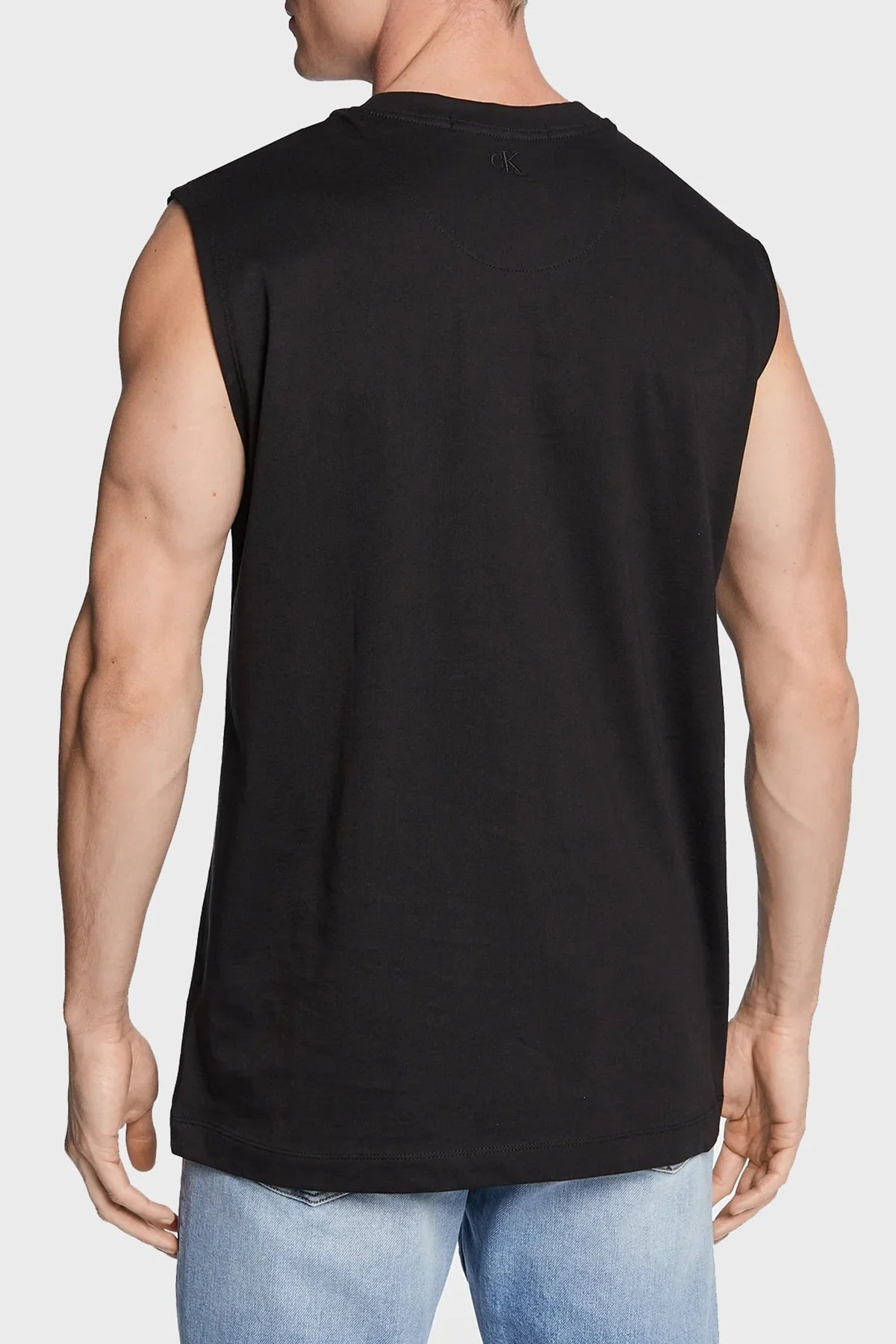 Calvin Klein Logolu Organik Pamuklu Relaxed Fit Kolsuz Erkek T Shirt J30J323146 BEH SİYAH - 4