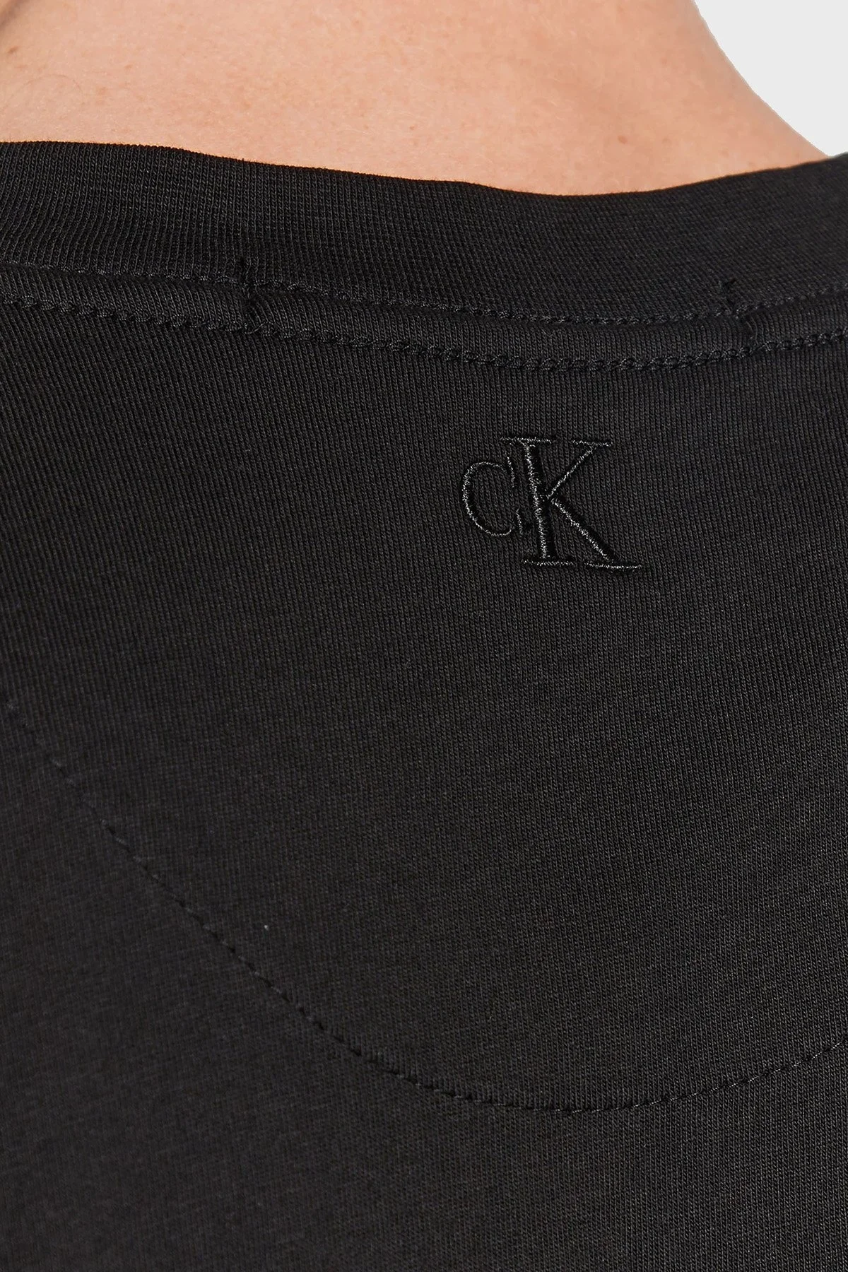 Calvin Klein Logolu Organik Pamuklu Relaxed Fit Kolsuz Erkek T Shirt J30J323146 BEH SİYAH - 6