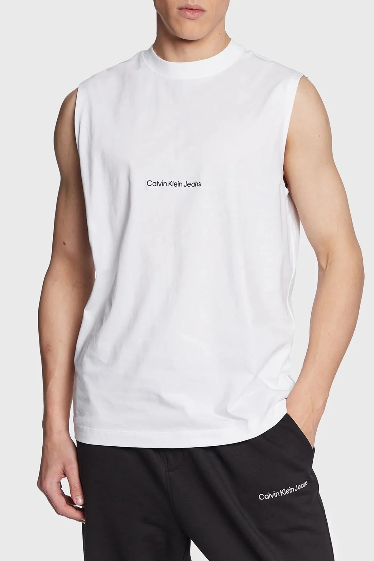 Calvin Klein Logolu Organik Pamuklu Relaxed Fit Kolsuz Erkek T Shirt J30J323146 YAF BEYAZ - 1