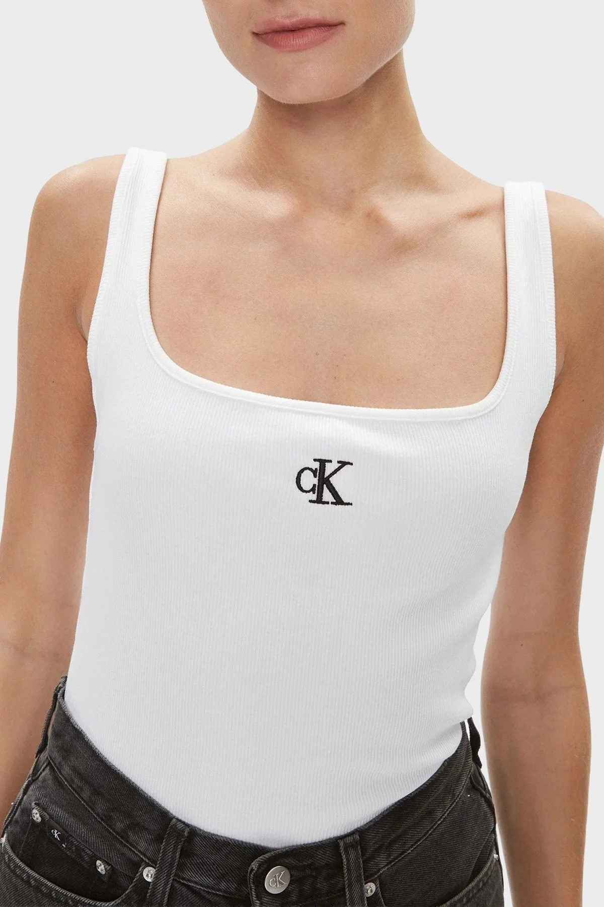 Calvin Klein Logolu Pamuk Karışımlı Relaxed Fit Kare Yaka J20J223192YAF Bayan Top J20J223192 YAF BEYAZ - 9