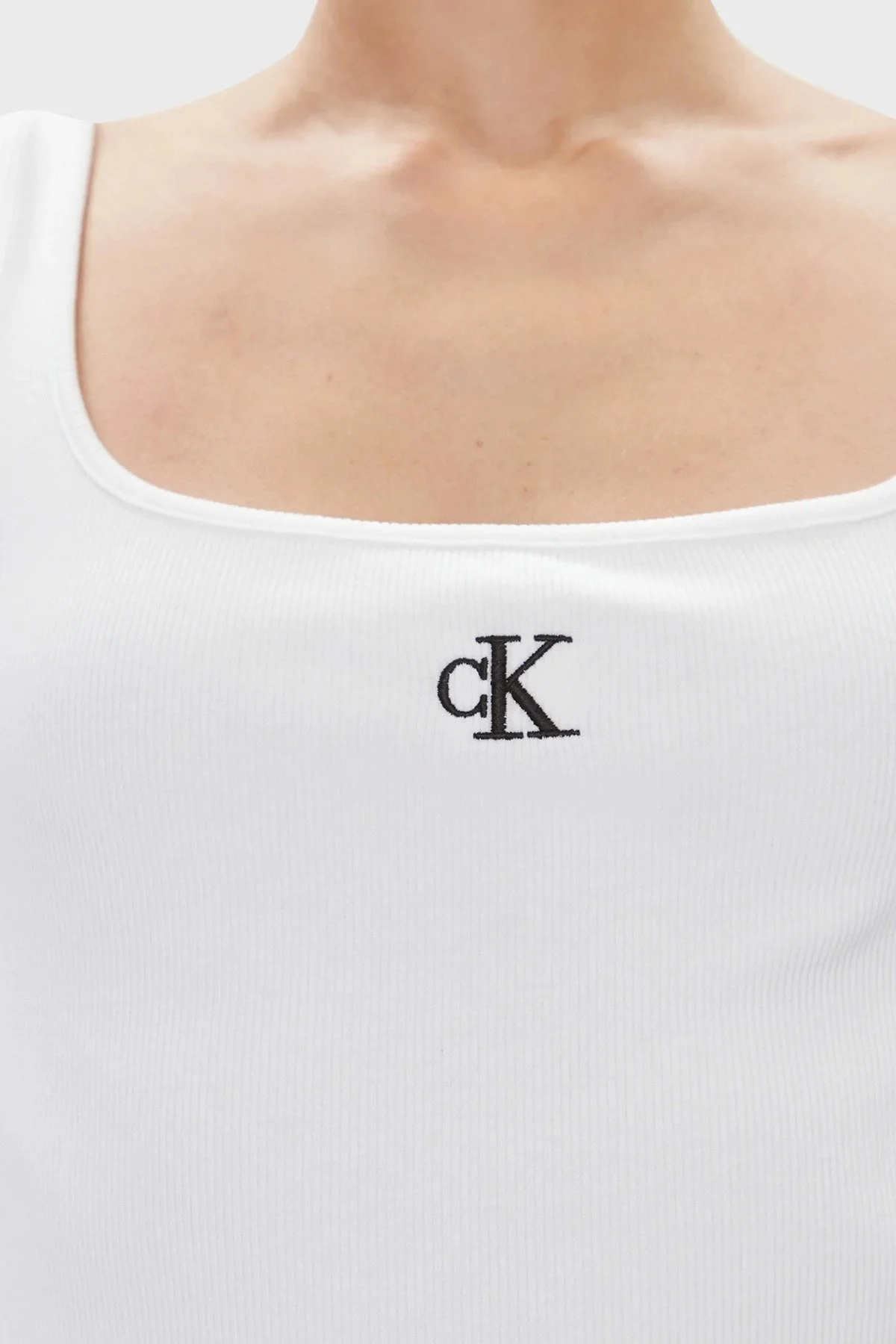 Calvin Klein Logolu Pamuk Karışımlı Relaxed Fit Kare Yaka J20J223192YAF Bayan Top J20J223192 YAF BEYAZ - 10