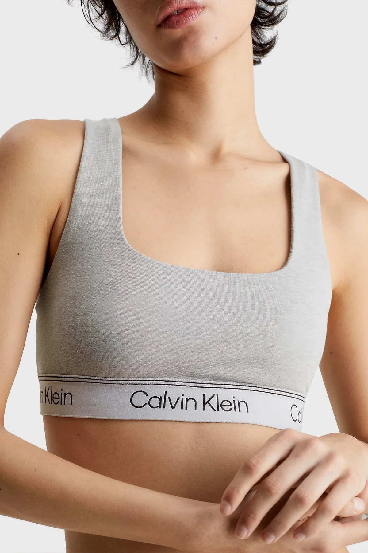 Calvin Klein Logolu Pamuk Karışımlı Serin ve Kuru Tutan Esnek Spor 000QF7185EP7X Bayan Sütyen 000QF7185E P7X GRİ - 3