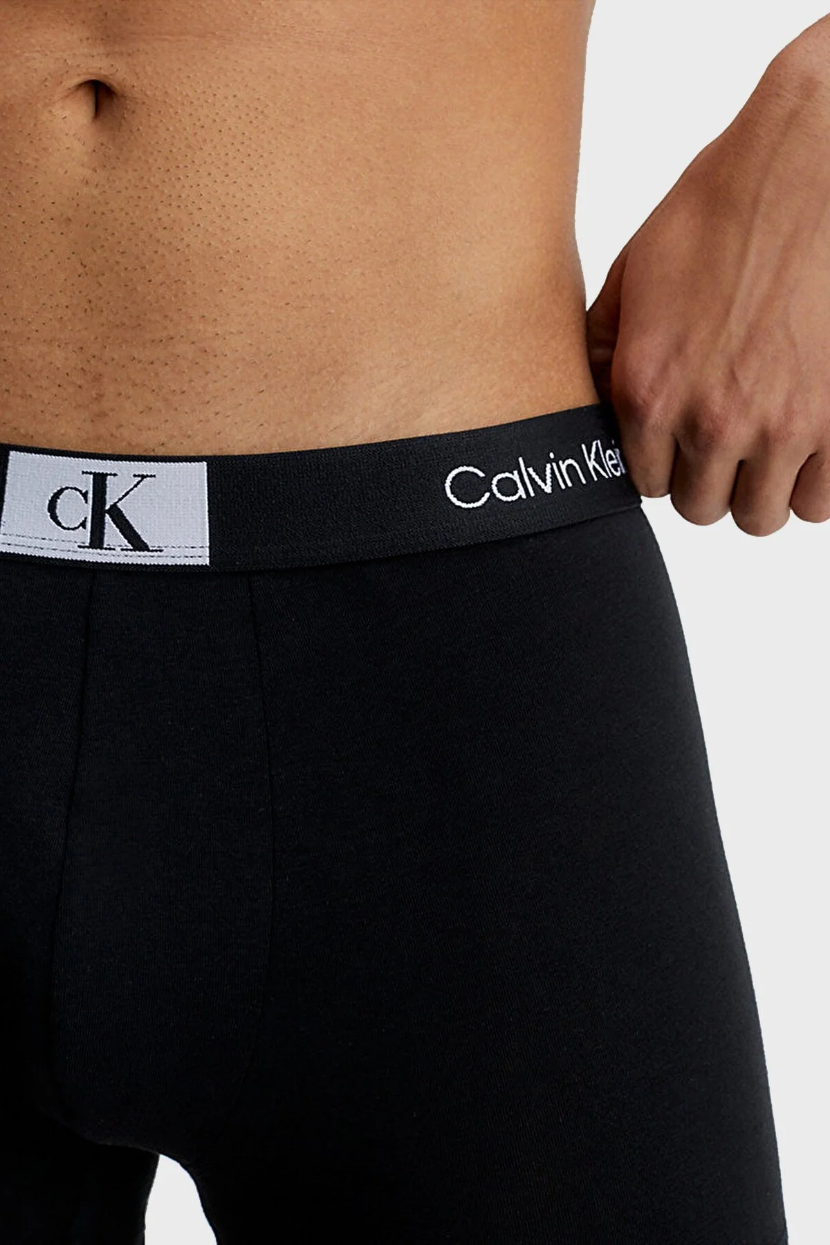 Calvin Klein Logolu Pamuklu 3 Pack 000NB3528A6H3 Erkek Boxer 000NB3528A 6H3 SİYAH-BEYAZ-GRİ - 4
