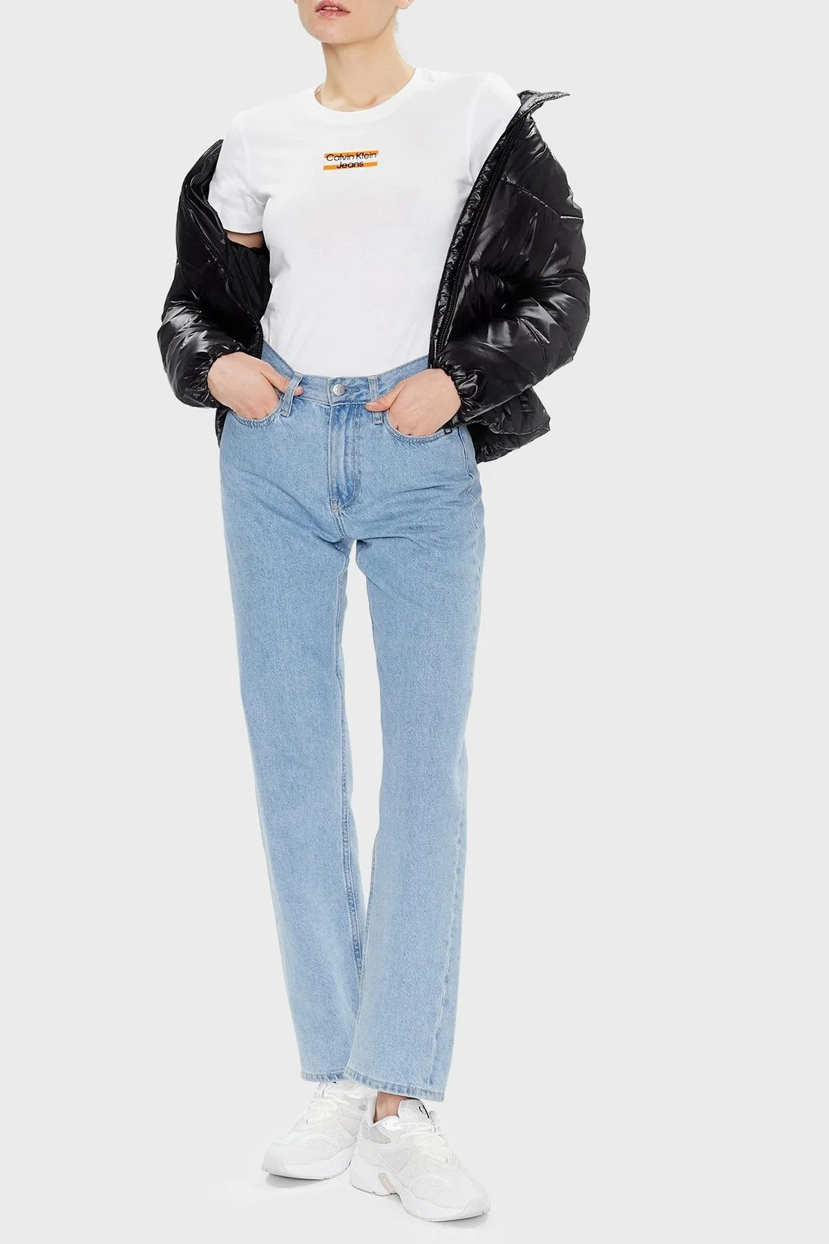 Calvin Klein Logolu Pamuklu Bisiklet Yaka Regular Fit J20J220720 YAF Bayan T Shirt J20J220720 YAF BEYAZ - 2