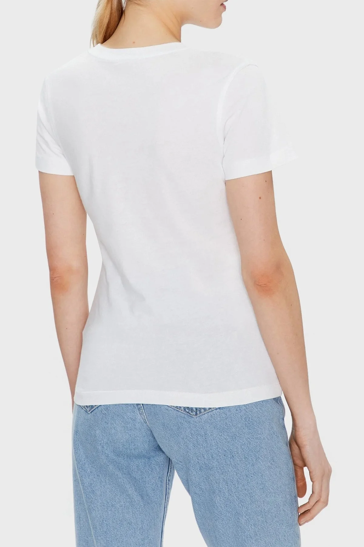 Calvin Klein Logolu Pamuklu Bisiklet Yaka Regular Fit J20J220720 YAF Bayan T Shirt J20J220720 YAF BEYAZ - 4