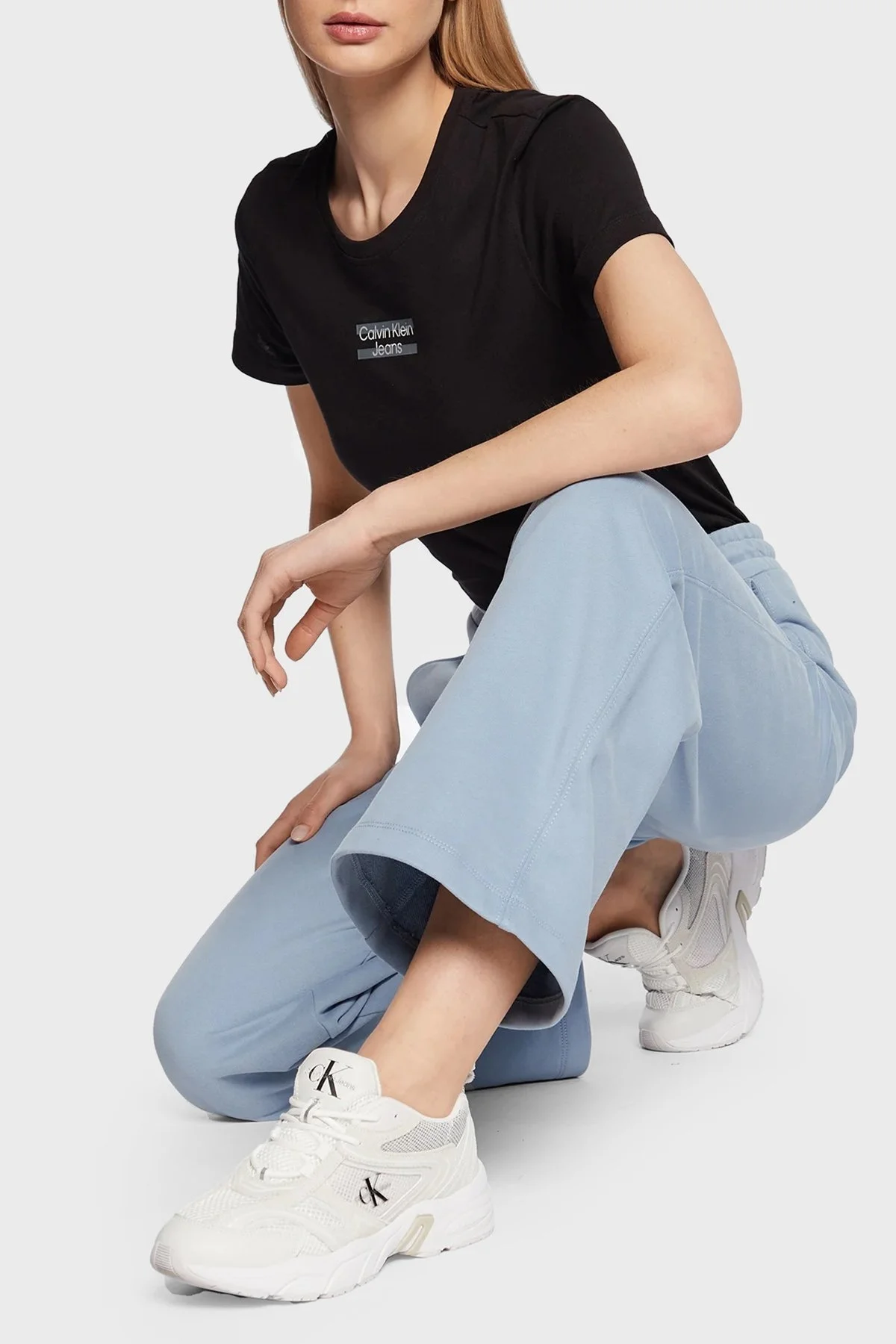 Calvin Klein Logolu Pamuklu Bisiklet Yaka Regular Fit J20J220720BEH Bayan T Shirt J20J220720 BEH SİYAH - 2