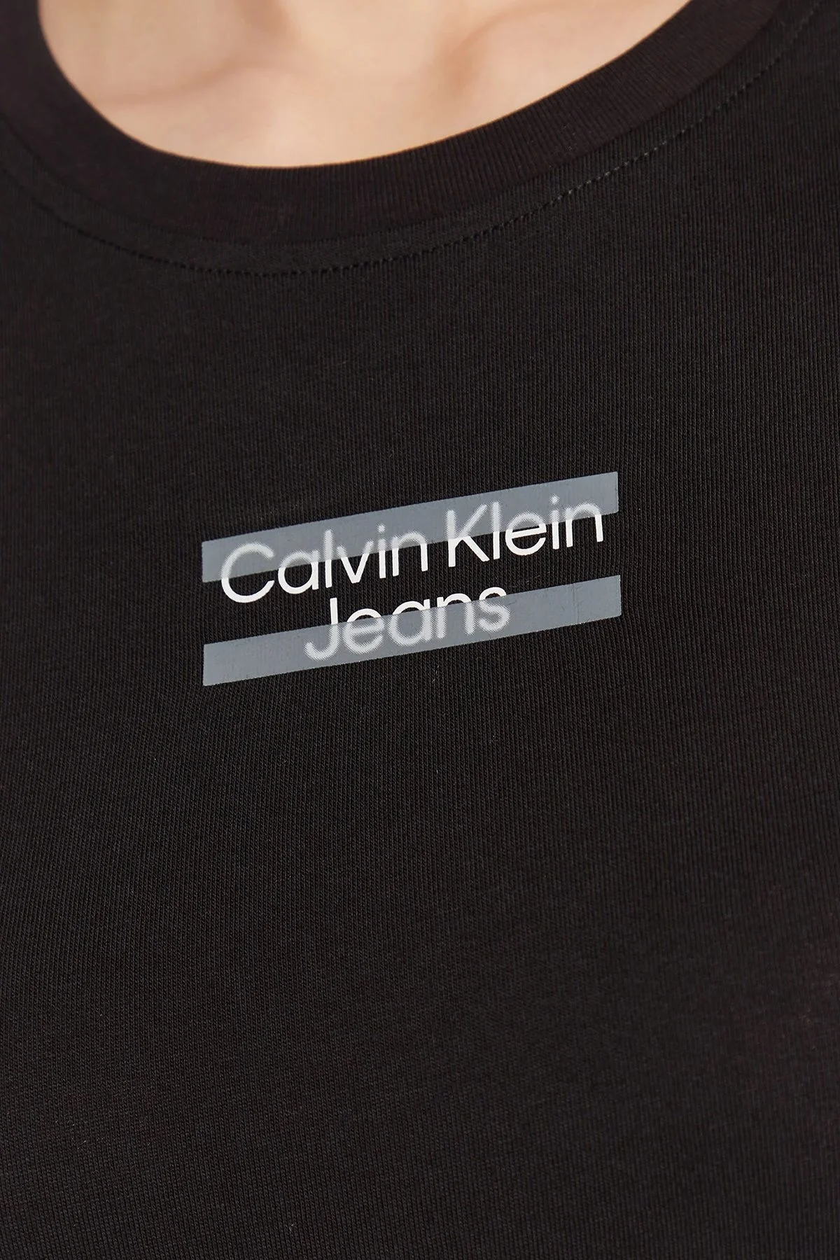 Calvin Klein Logolu Pamuklu Bisiklet Yaka Regular Fit J20J220720BEH Bayan T Shirt J20J220720 BEH SİYAH - 5