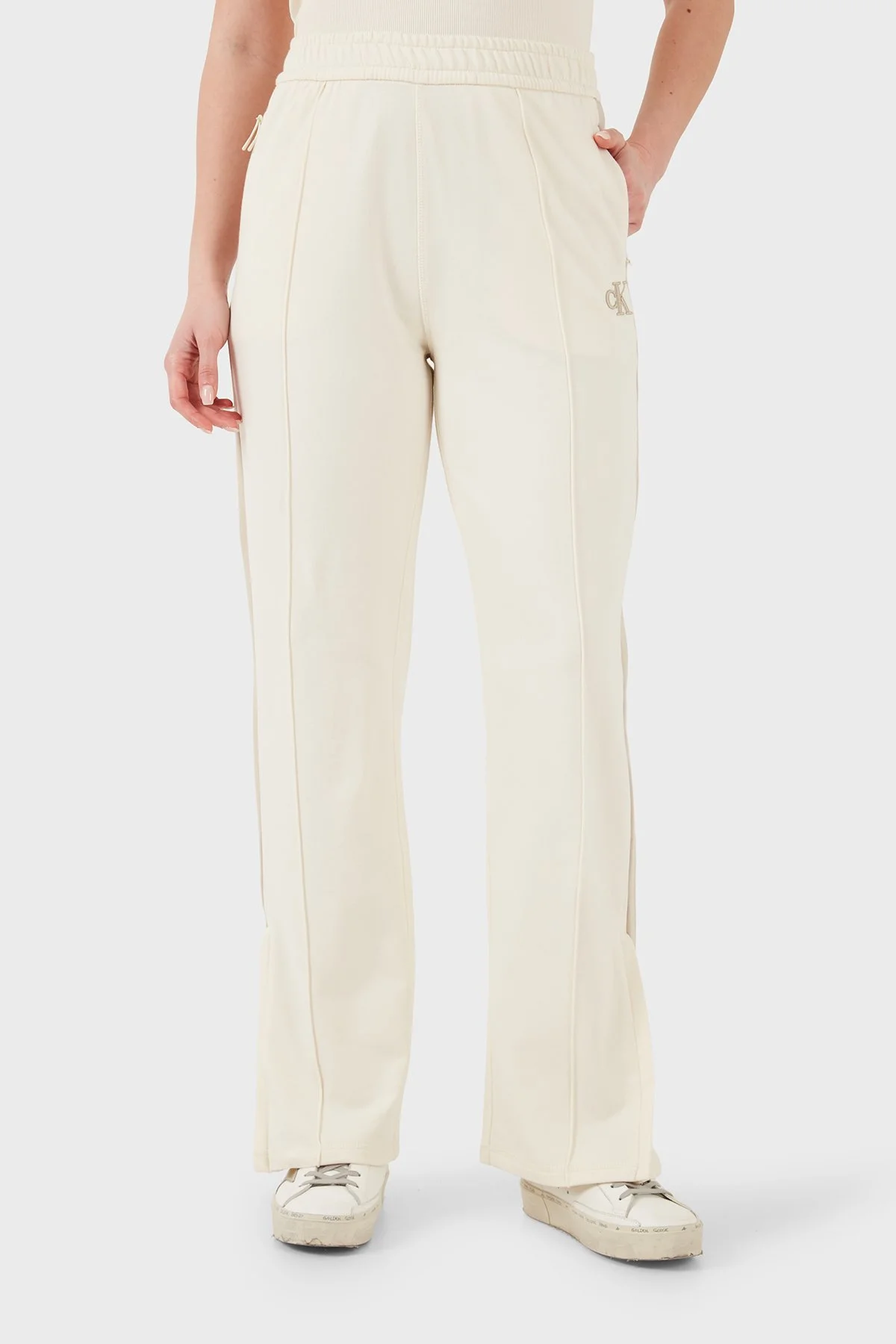 Calvin Klein Logolu Pamuklu Lastikli Bel Bol Paça Kadın Pantolon LV047E225G YAC BEJ - 1