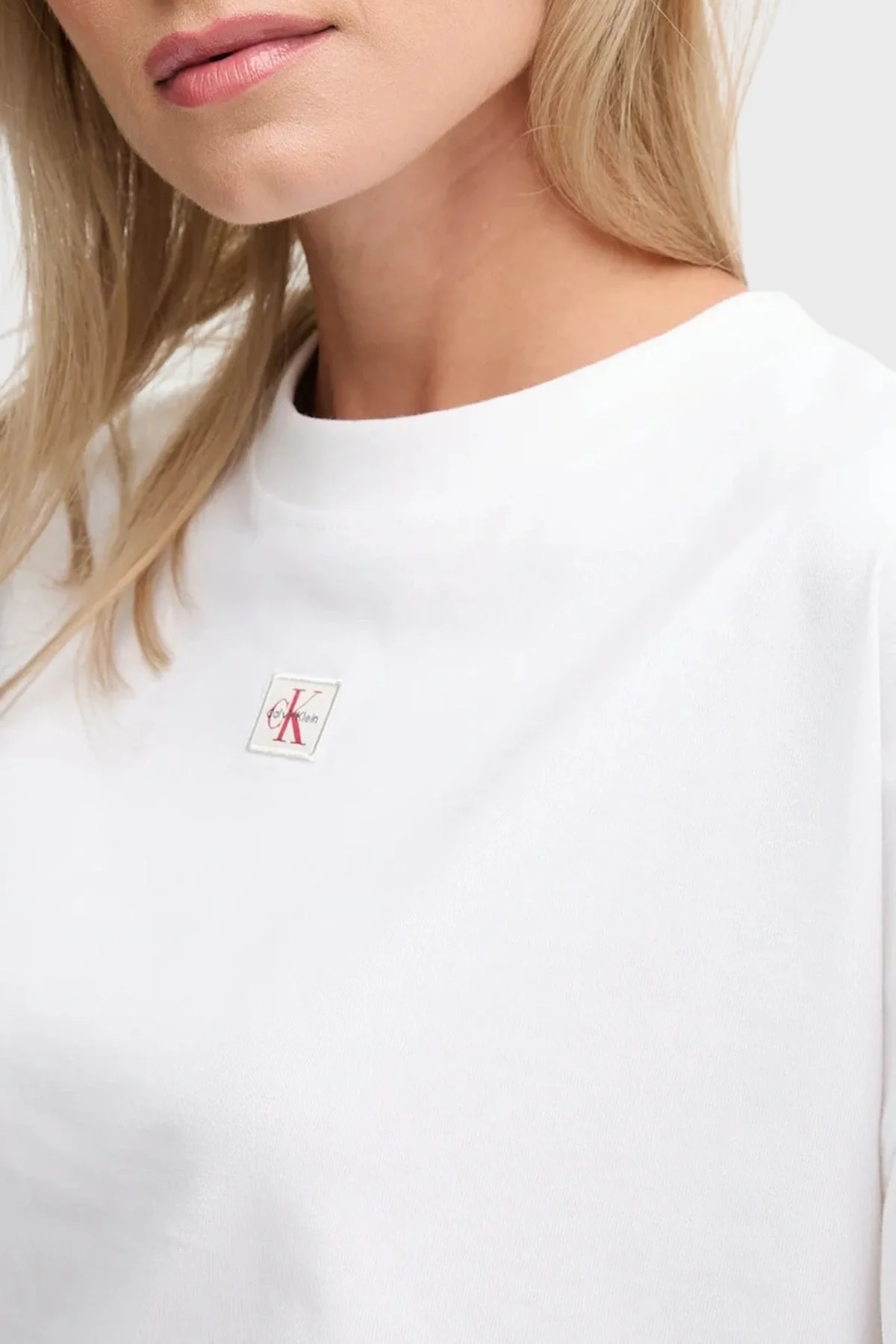 Calvin Klein Logolu Pamuklu Oversize Bisiklet Yaka LV047D204GYAA Bayan T Shirt LV047D204G YAA BEYAZ - 4