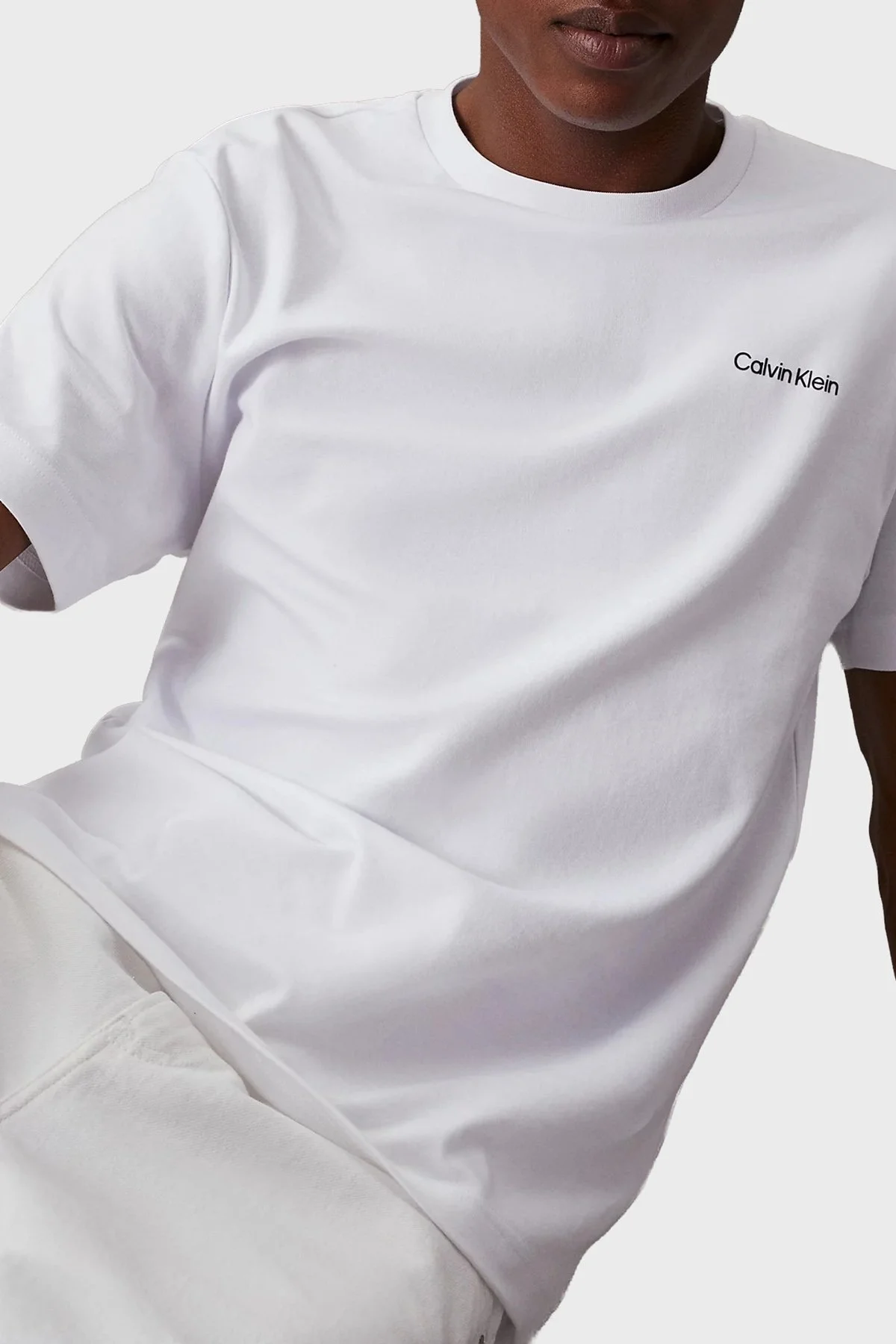 Calvin Klein Logolu Pamuklu Regular Fit Bisiklet Yaka K10K109894YAF Erkek T Shirt K10K109894 YAF BEYAZ - 8