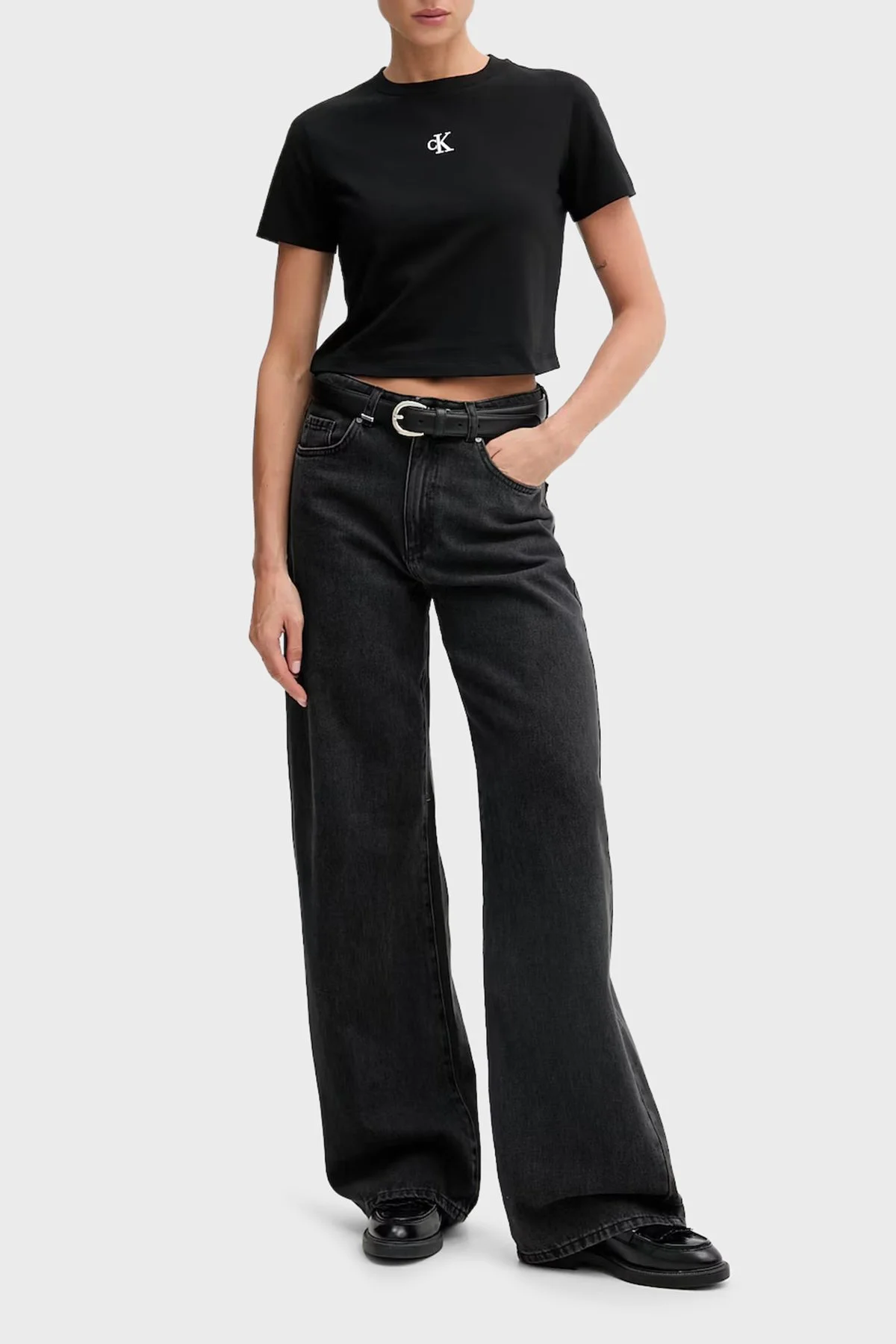 Calvin Klein Logolu Pamuklu Regular Fit Bisiklet Yaka LV047AB213UB1 Kadın T Shirt LV047AB213 UB1 SİYAH - 2