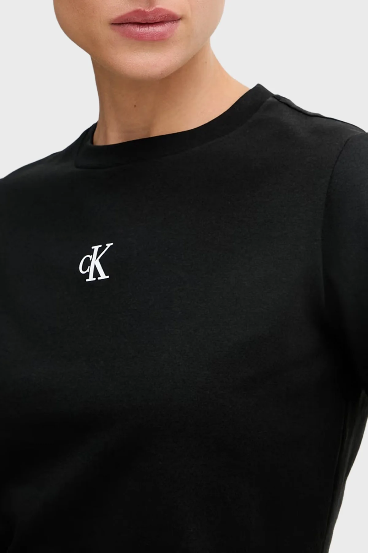 Calvin Klein Logolu Pamuklu Regular Fit Bisiklet Yaka LV047AB213UB1 Kadın T Shirt LV047AB213 UB1 SİYAH - 4