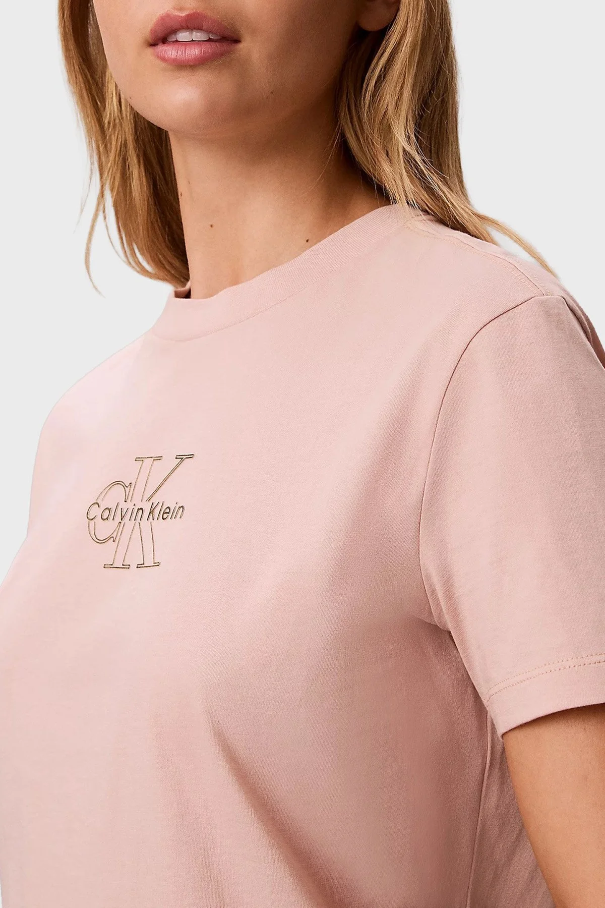 Calvin Klein Logolu Pamuklu Regular Fit Bisiklet Yaka LV047D873G3T3 Kadın T Shirt LV047D873G 3T3 PUDRA - 5