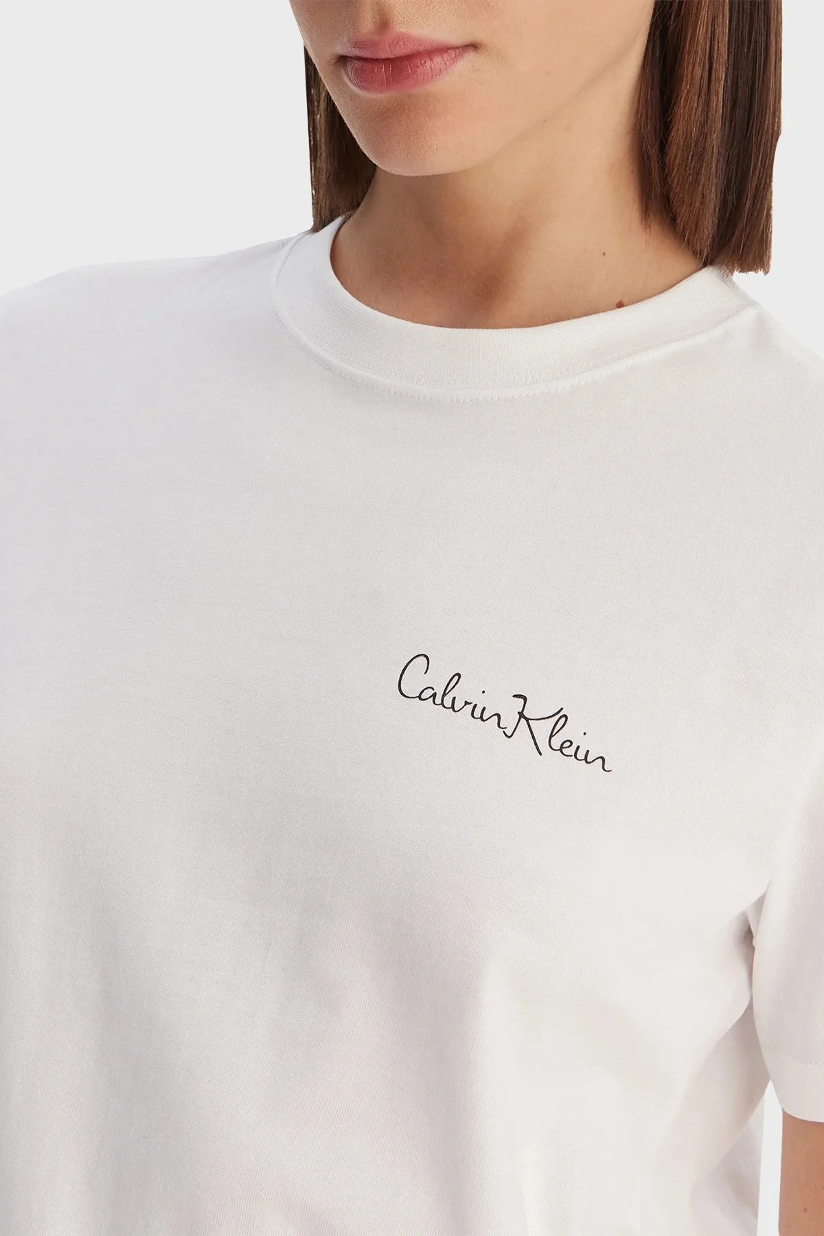 Calvin Klein Logolu Pamuklu Regular Fit Bisiklet Yaka LV047E809GYAA Kadın T Shirt LV047E809G YAA BEYAZ - 4