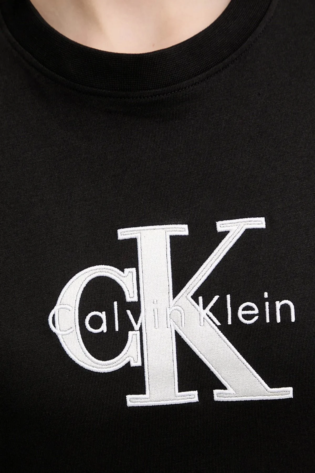 Calvin Klein Logolu Pamuklu Regular Fit Bisiklet Yaka LV047E819GUB1 Bayan T Shirt LV047E819G UB1 SİYAH - 5