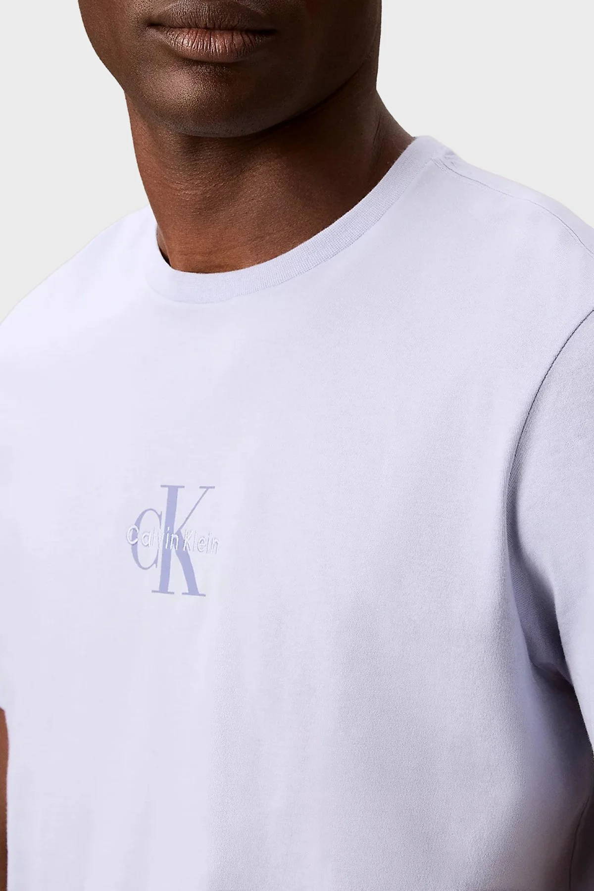 Calvin Klein Logolu Pamuklu Regular Fit Bisiklet Yaka LV04RB866GTKF Erkek T Shirt LV04RB866G TKF LİLA - 4